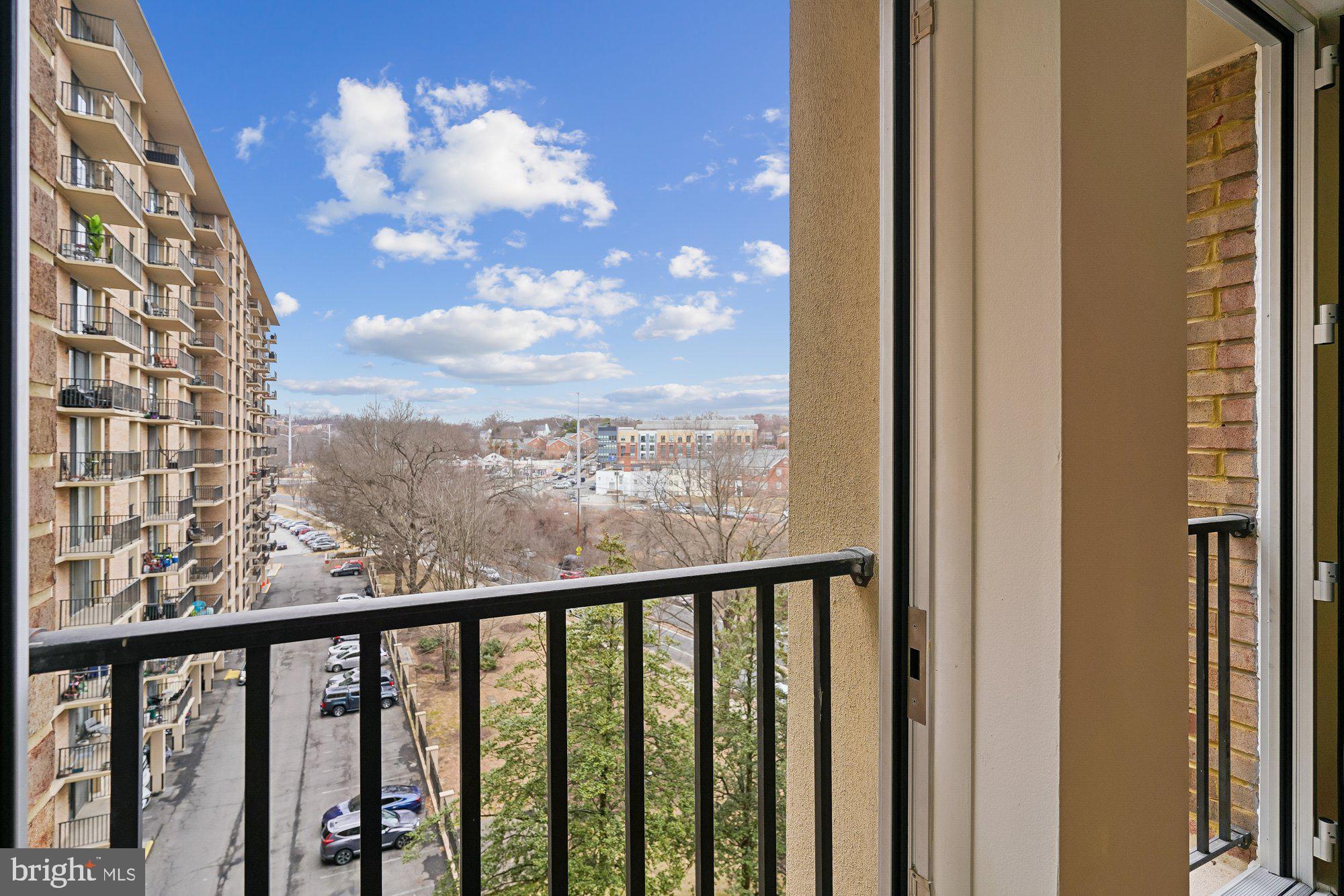 THE CARLTON - Residential