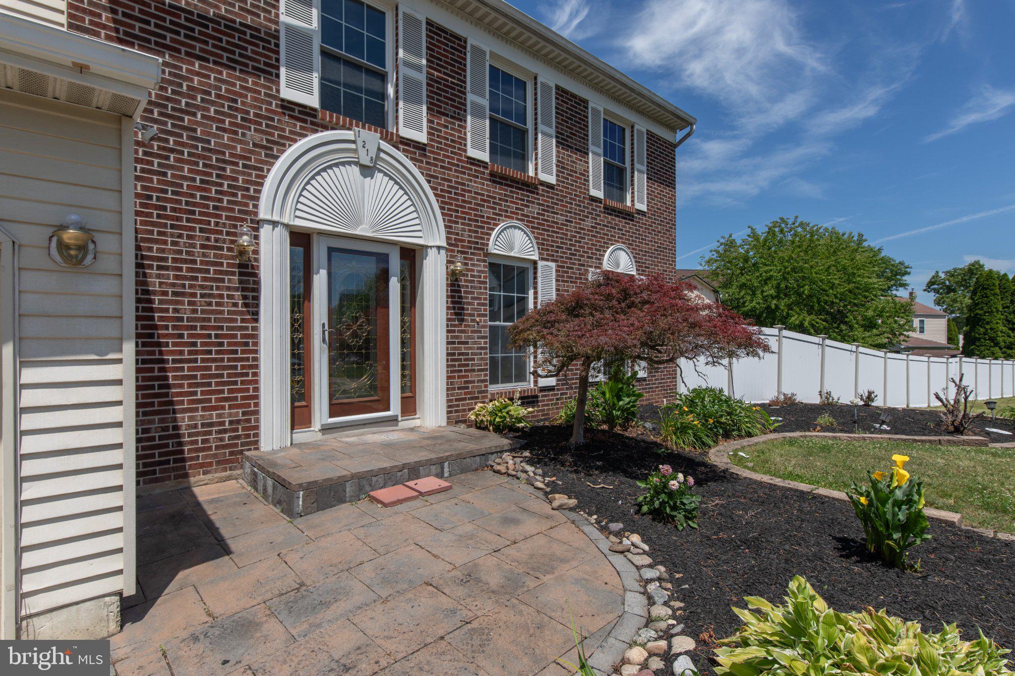 1218 PRIMROSE COURT