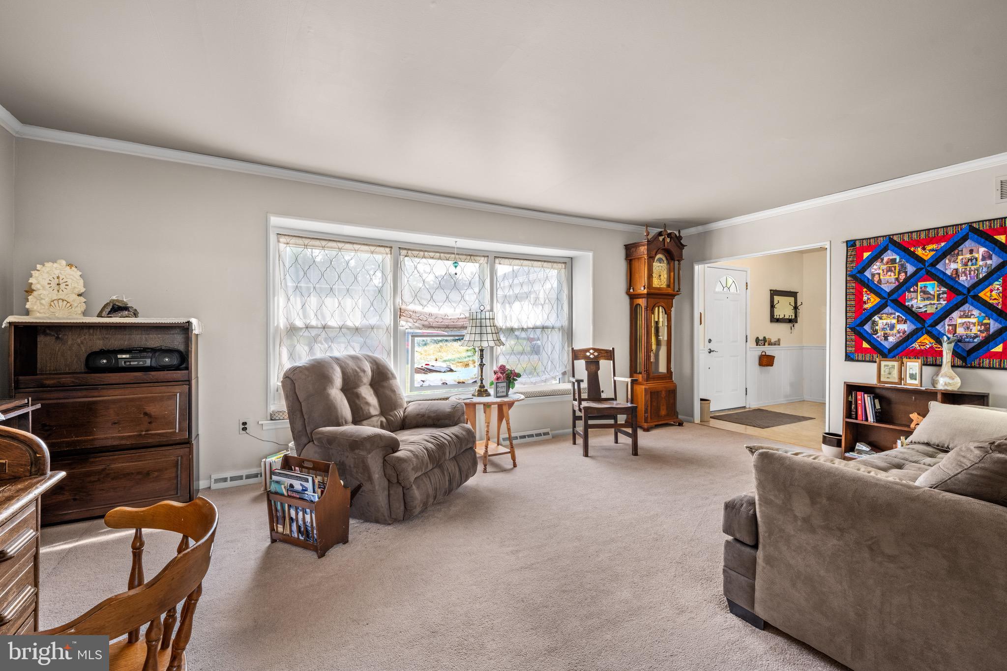 19 W KENNEDY DRIVE