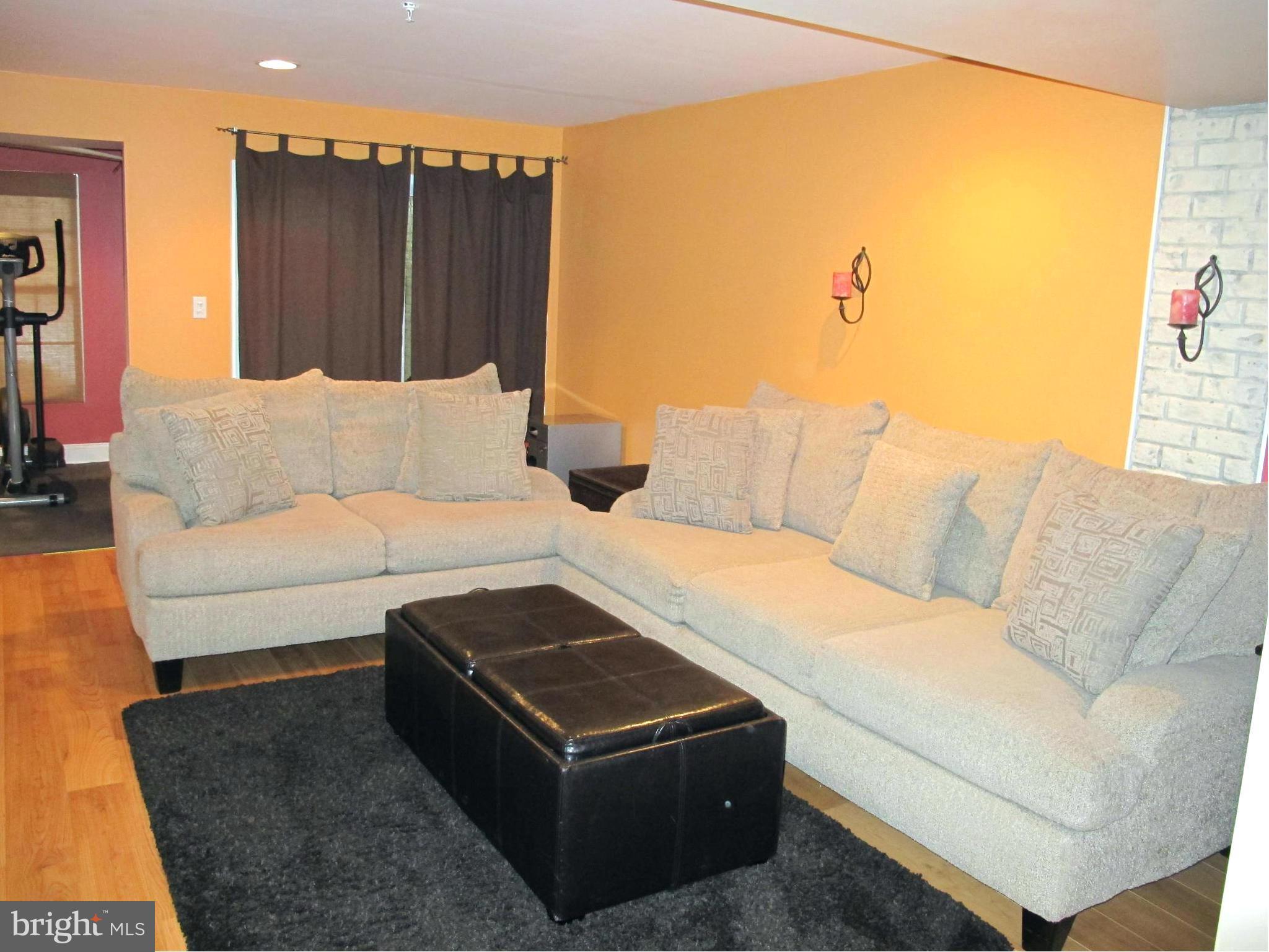 PINEY ORCHARD - Residential