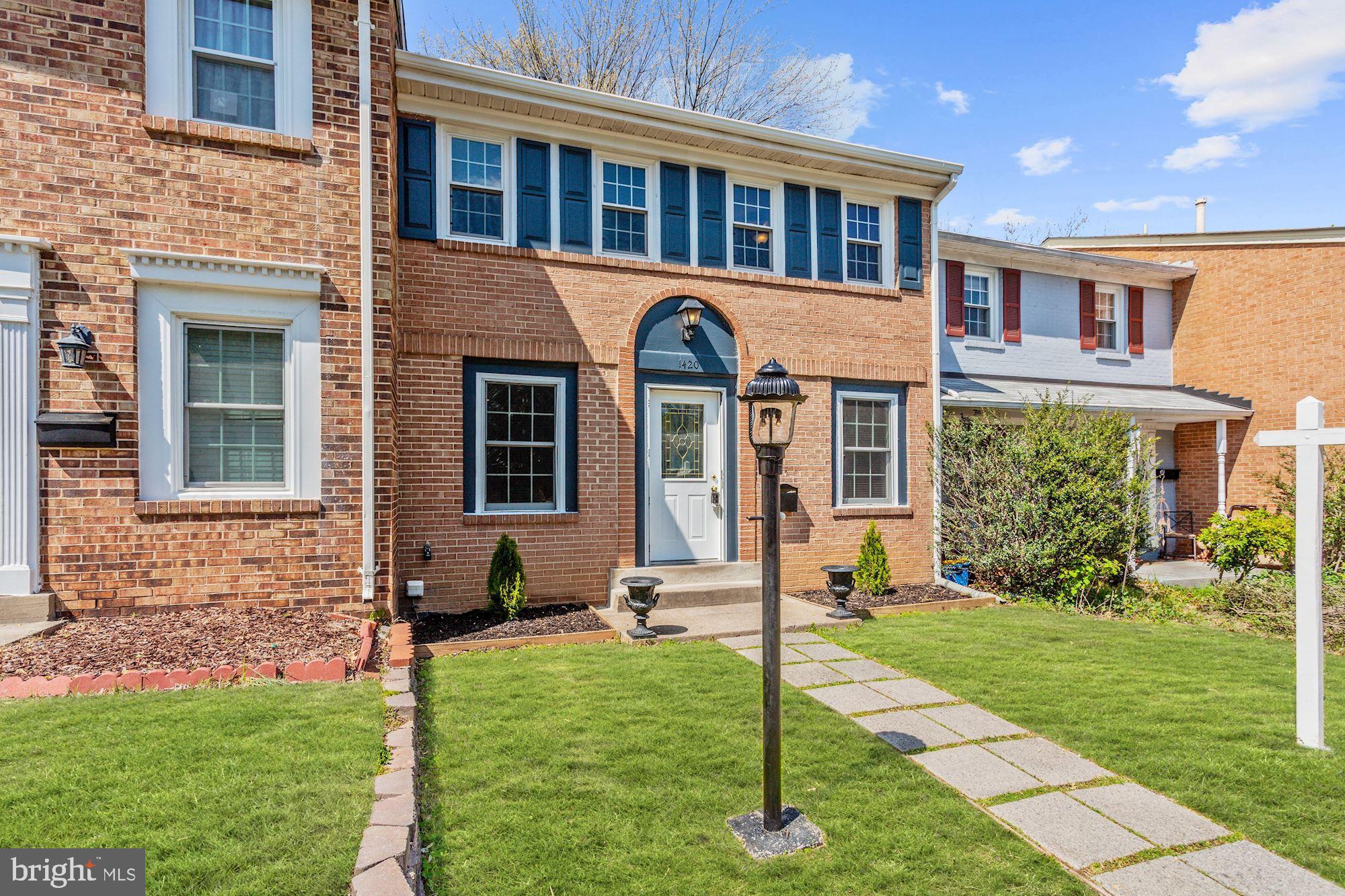 GREENWICH HILL - Residential