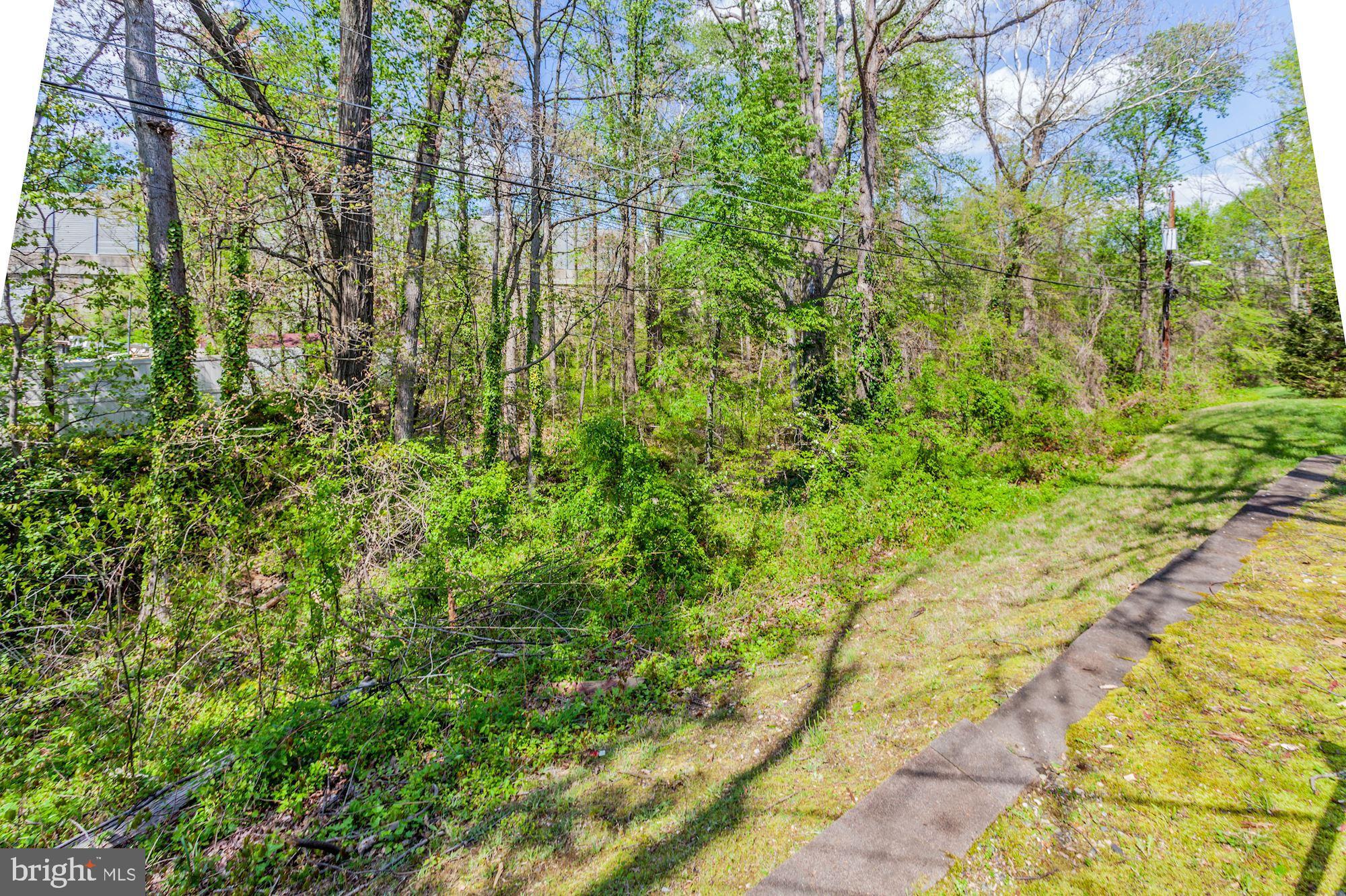 GREENWICH HILL - Residential