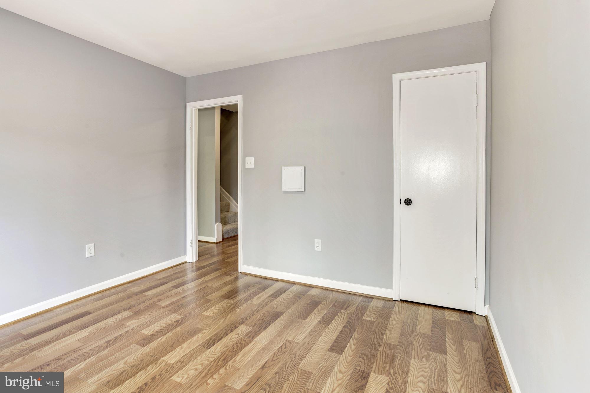 GREENWICH HILL - Residential