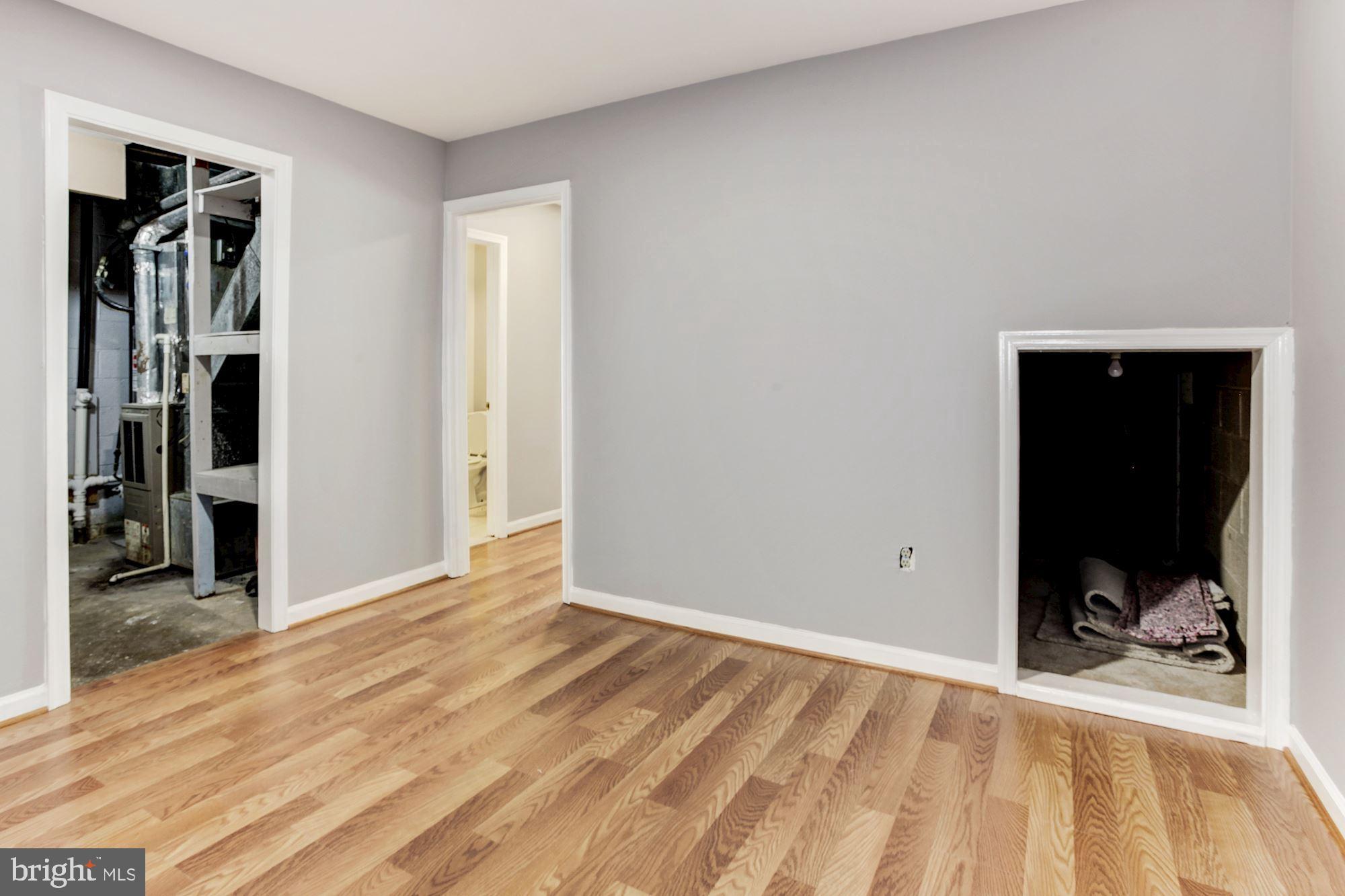 GREENWICH HILL - Residential