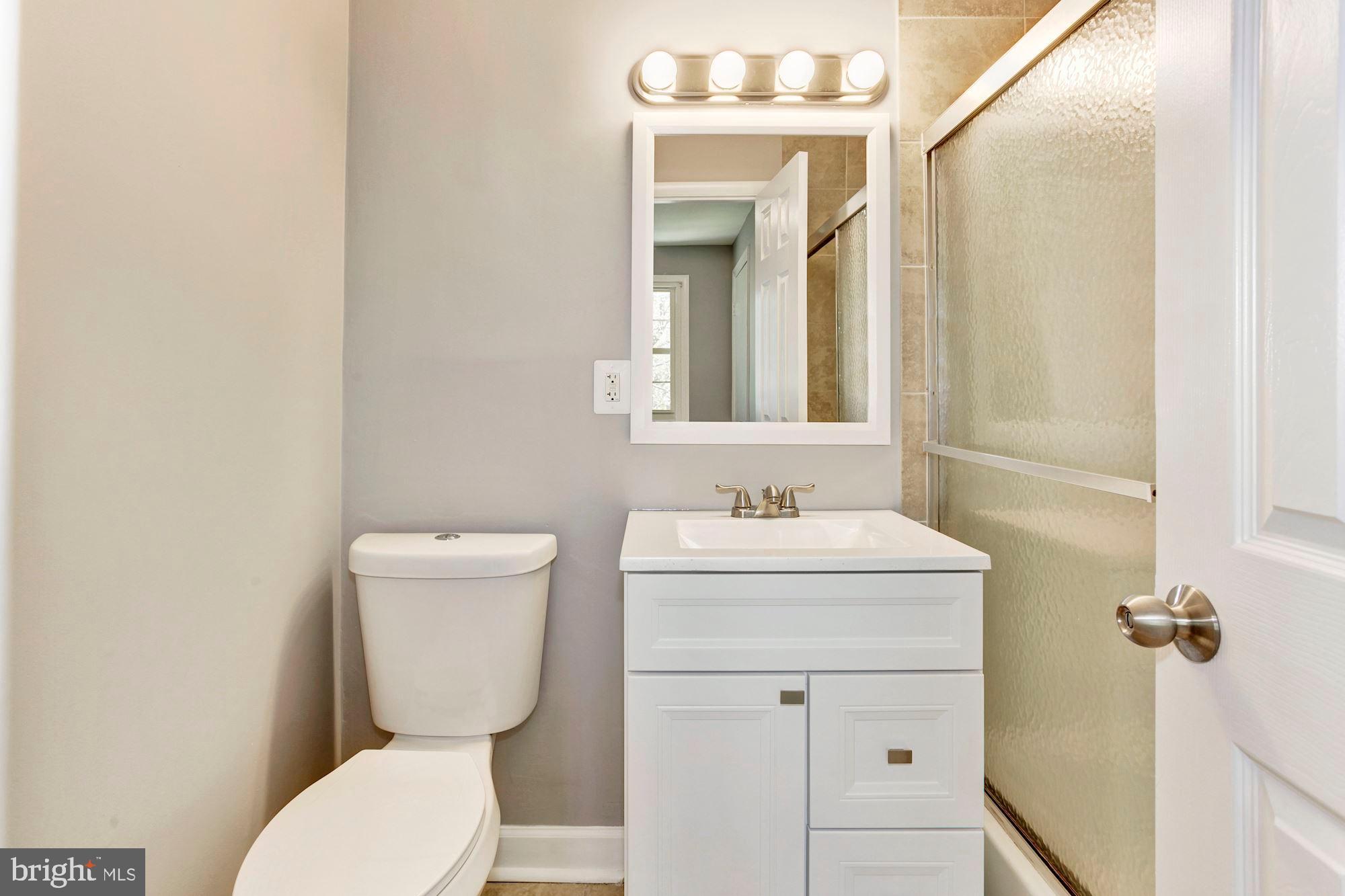 GREENWICH HILL - Residential