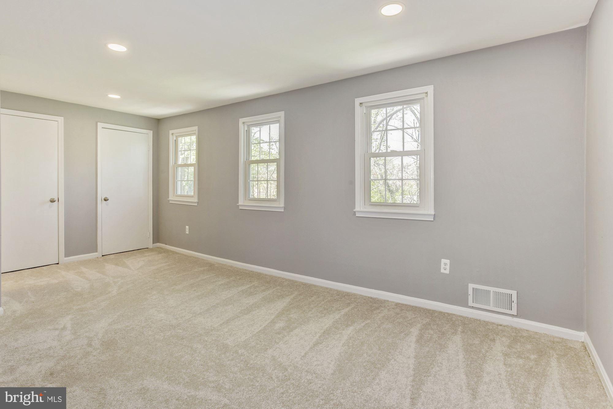 GREENWICH HILL - Residential