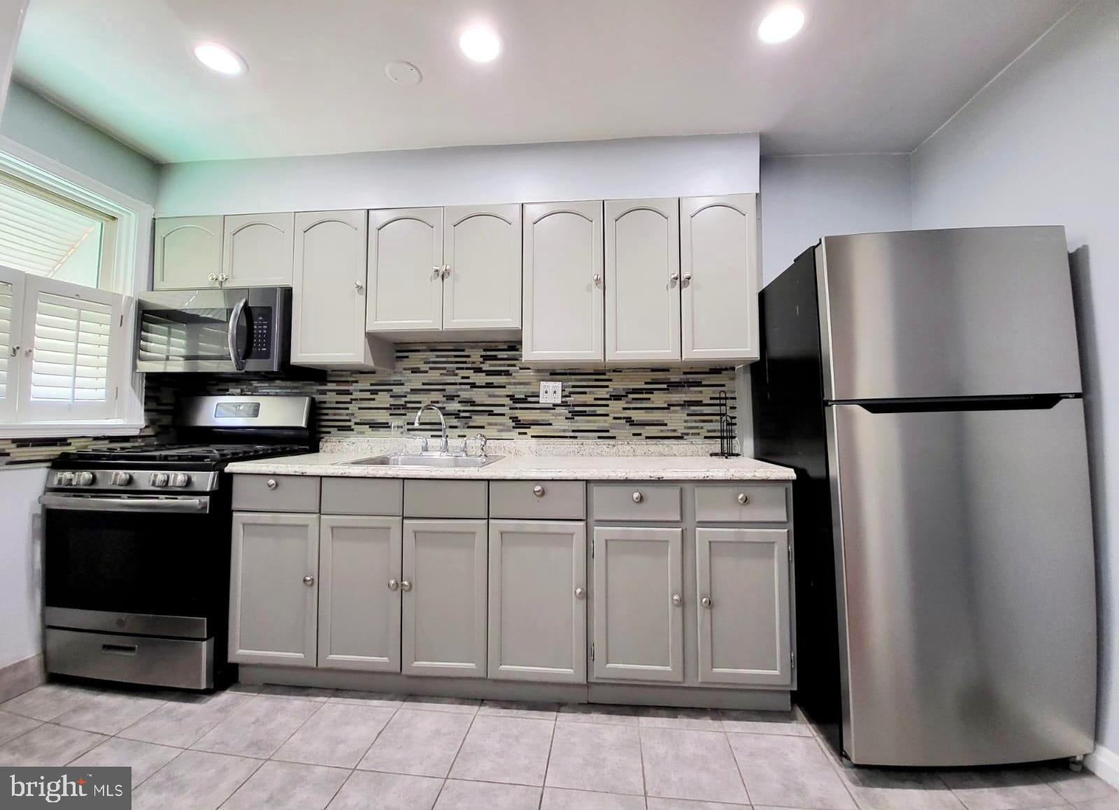 GOVANS - Residential Lease