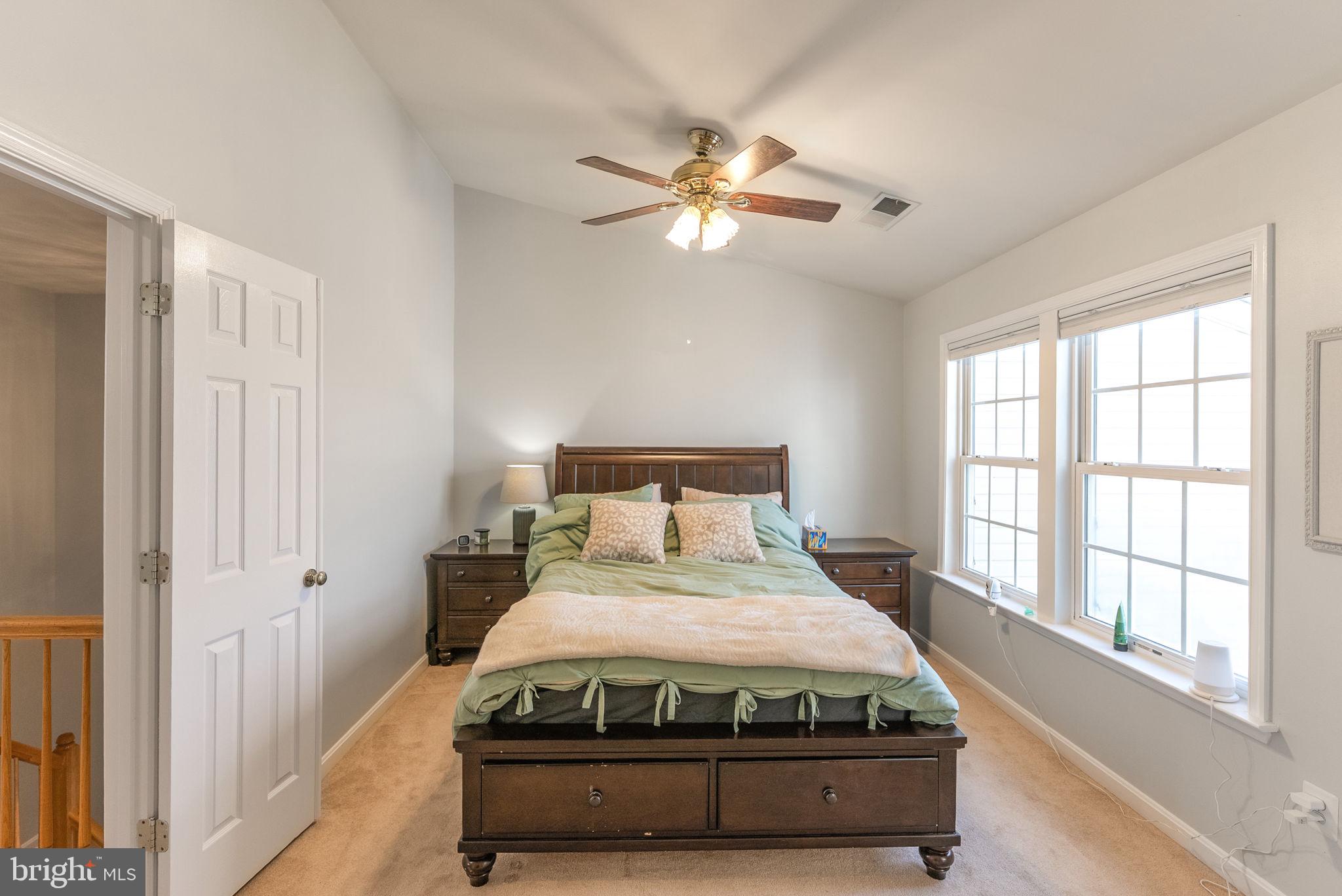 HOLLY ACRES - Residential Lease