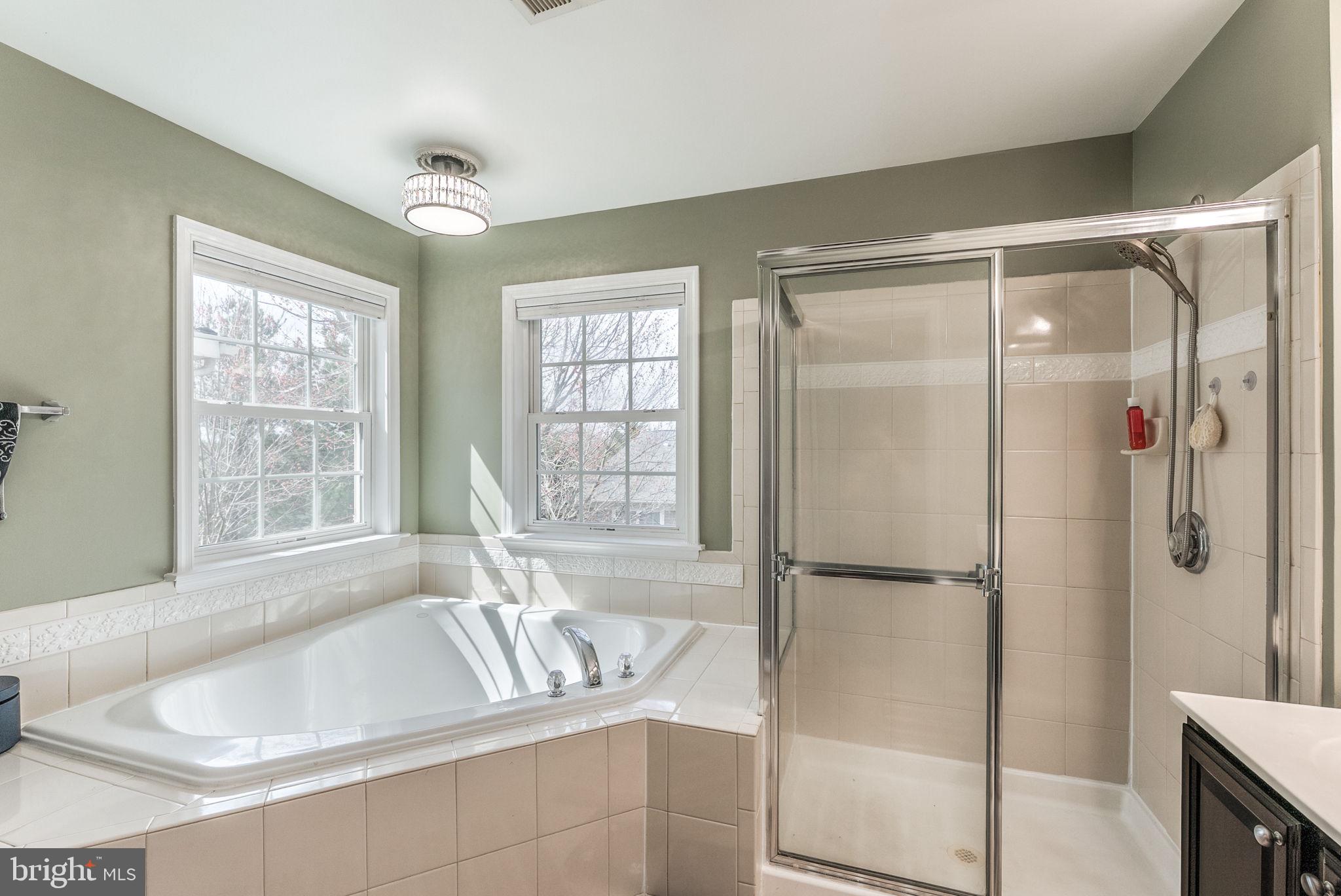 HOLLY ACRES - Residential Lease