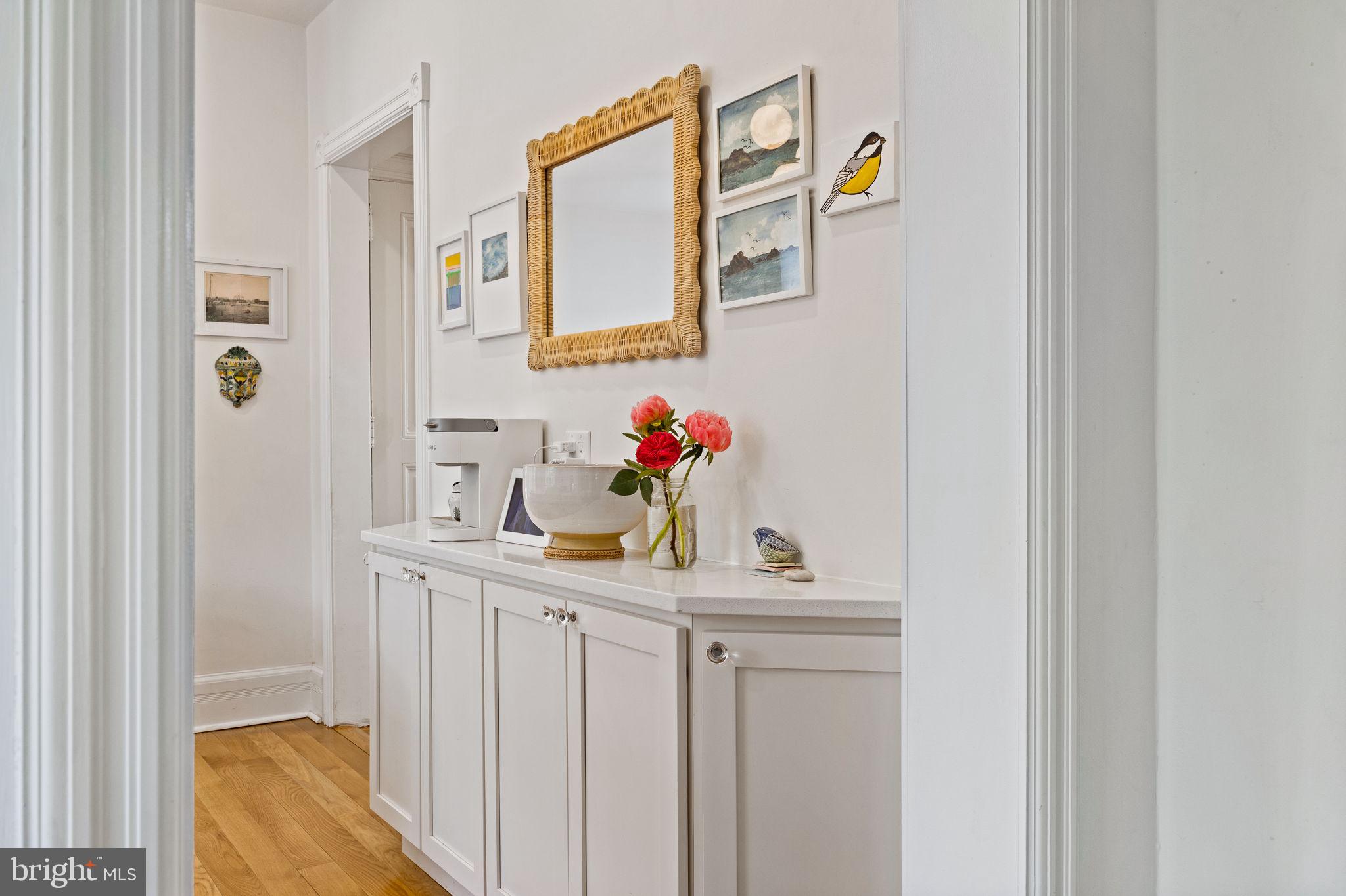 CHESTNUT HILL - Residential