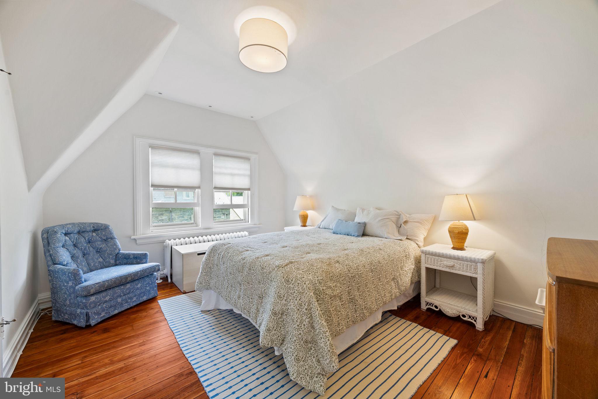 CHESTNUT HILL - Residential