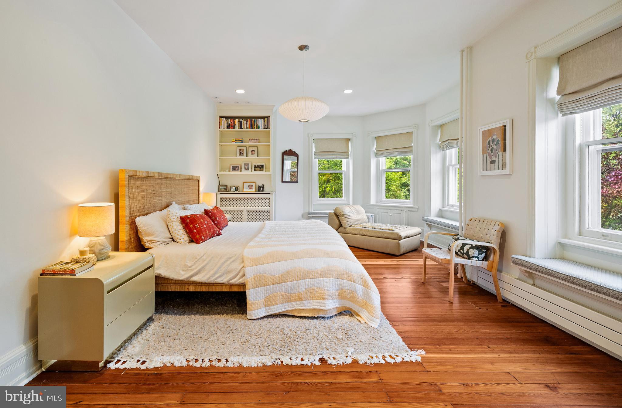 CHESTNUT HILL - Residential