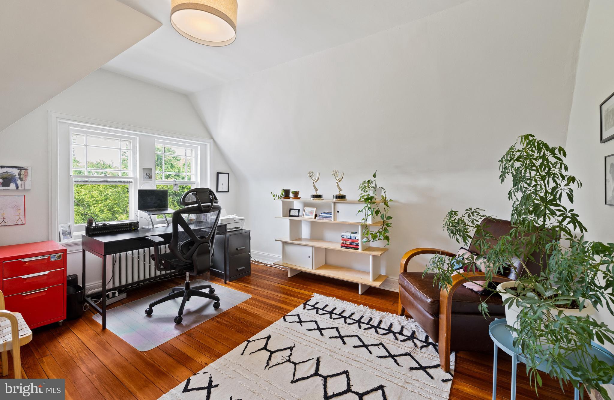 CHESTNUT HILL - Residential