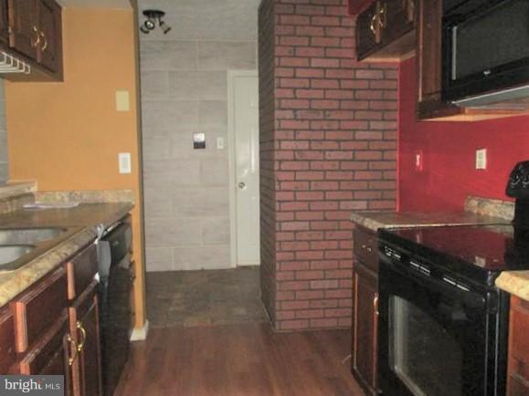 WOODBRIDGE CENTER - Residential