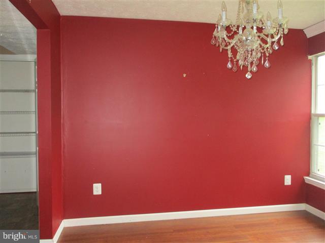 WOODBRIDGE CENTER - Residential