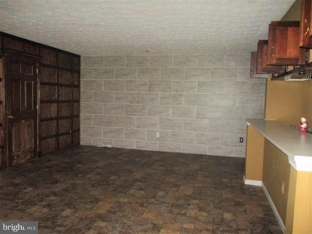 WOODBRIDGE CENTER - Residential