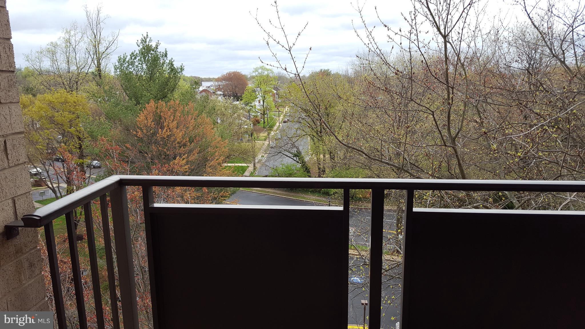 WOODLAKE TOWERS - Residential