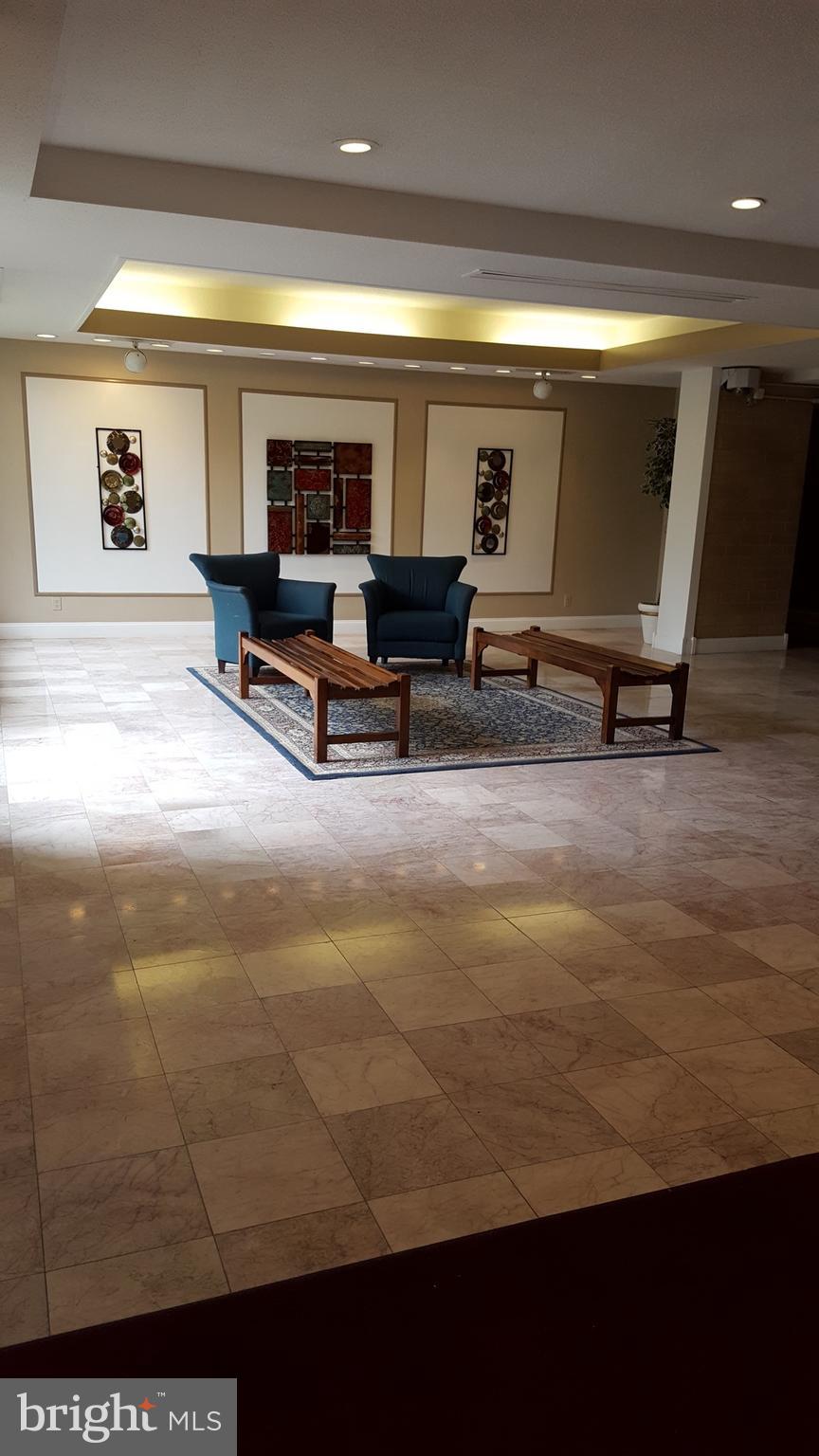 WOODLAKE TOWERS - Residential