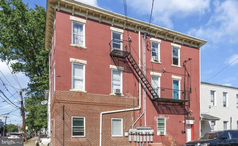 Photo 1 of 31 — 724 DIVISION STREET, TRENTON, NJ 08611