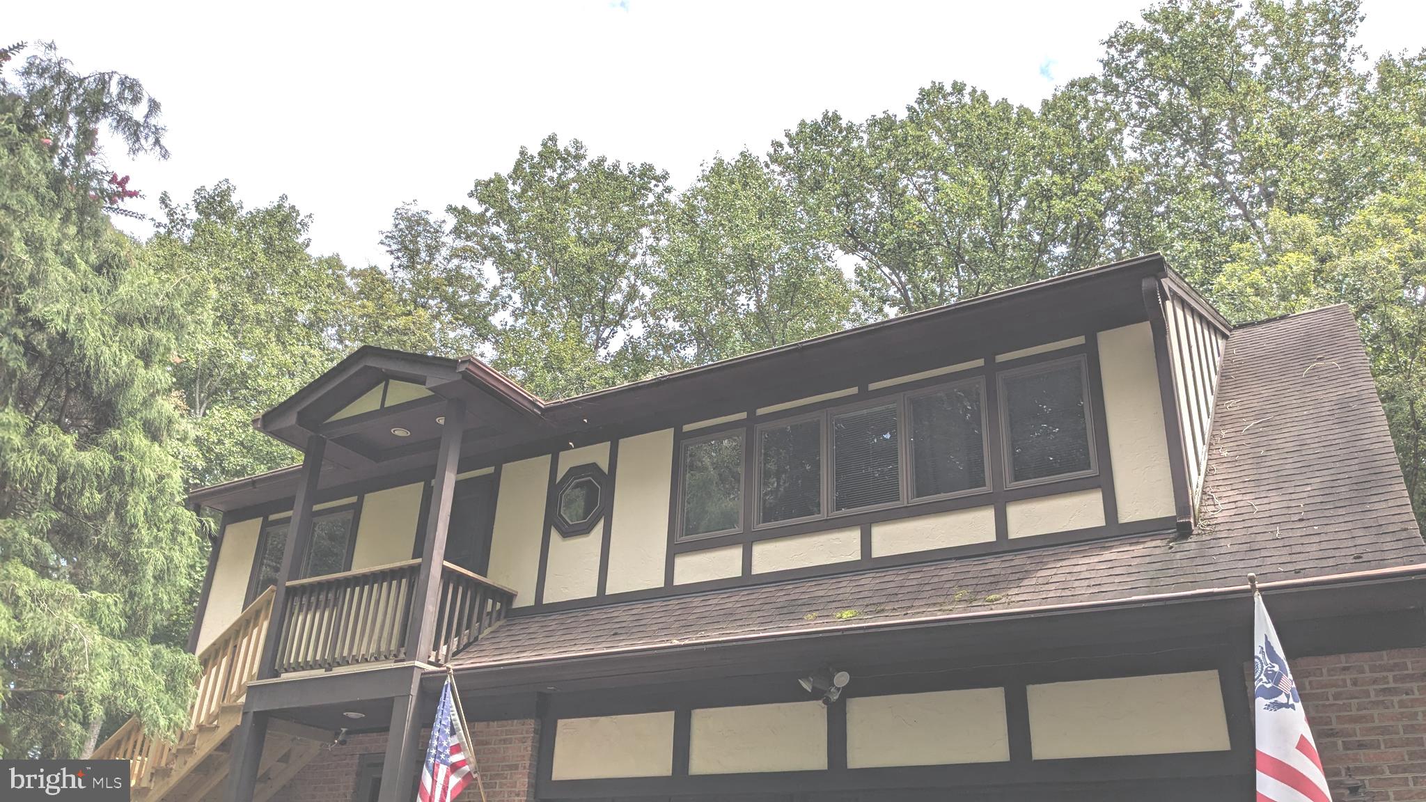 HUNTINGTON WOODS - Residential Lease