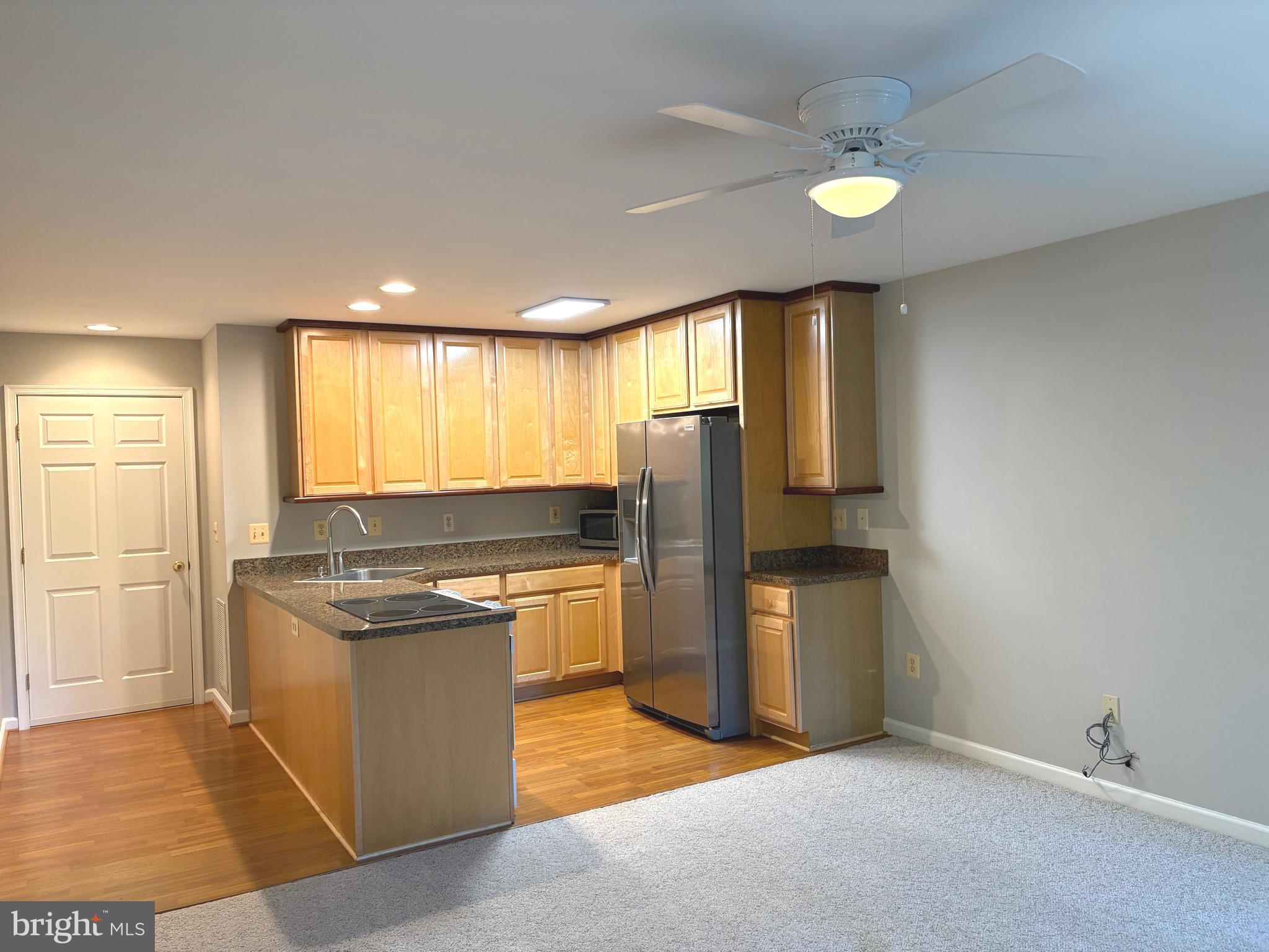 HUNTINGTON WOODS - Residential Lease