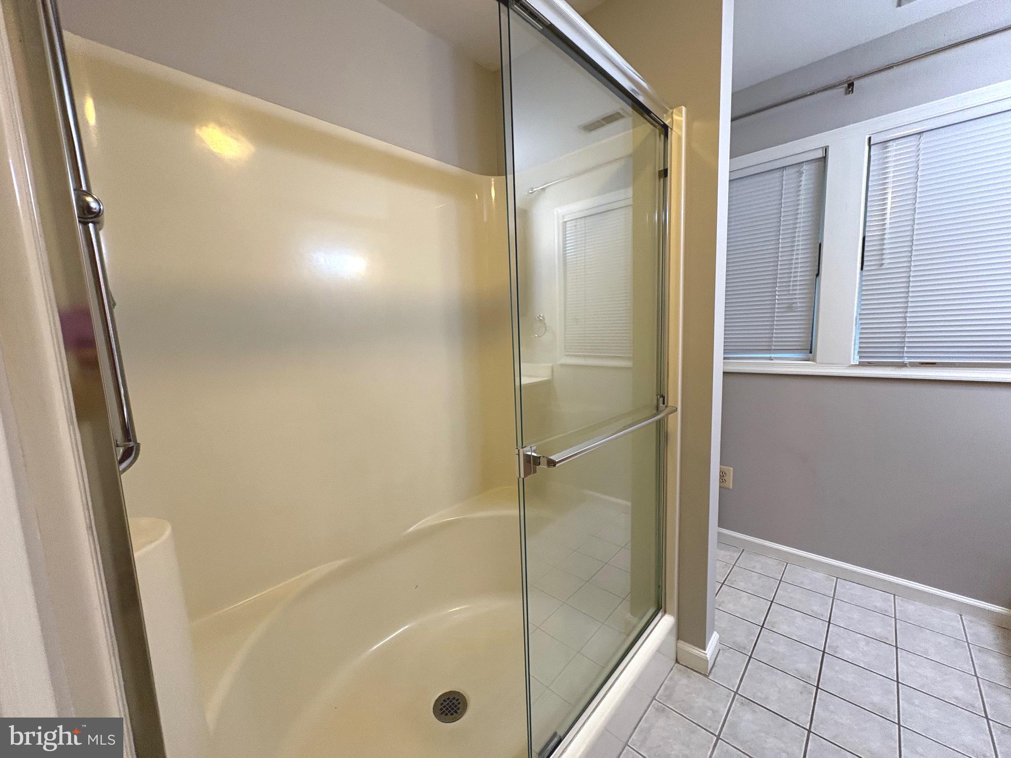 HUNTINGTON WOODS - Residential Lease