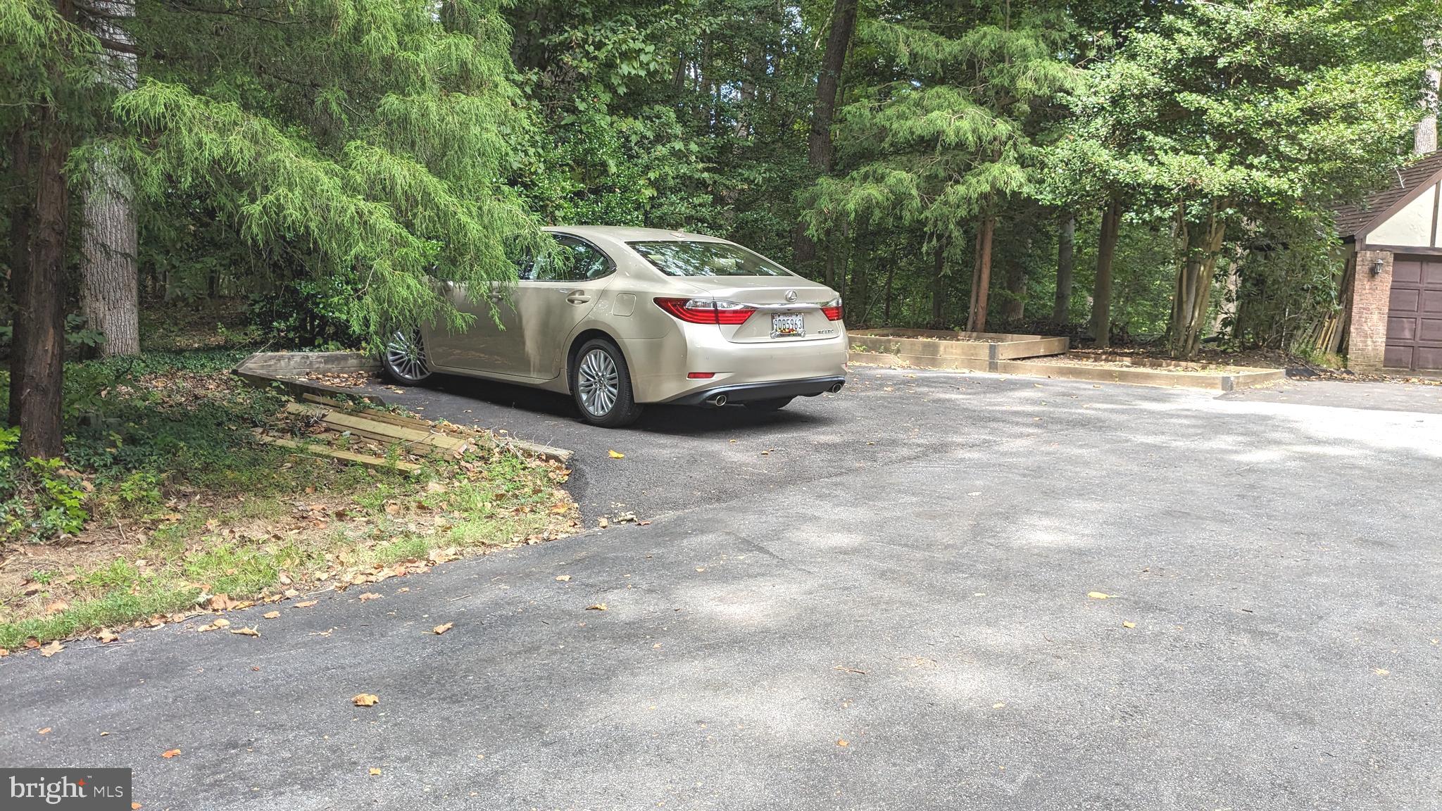 HUNTINGTON WOODS - Residential Lease