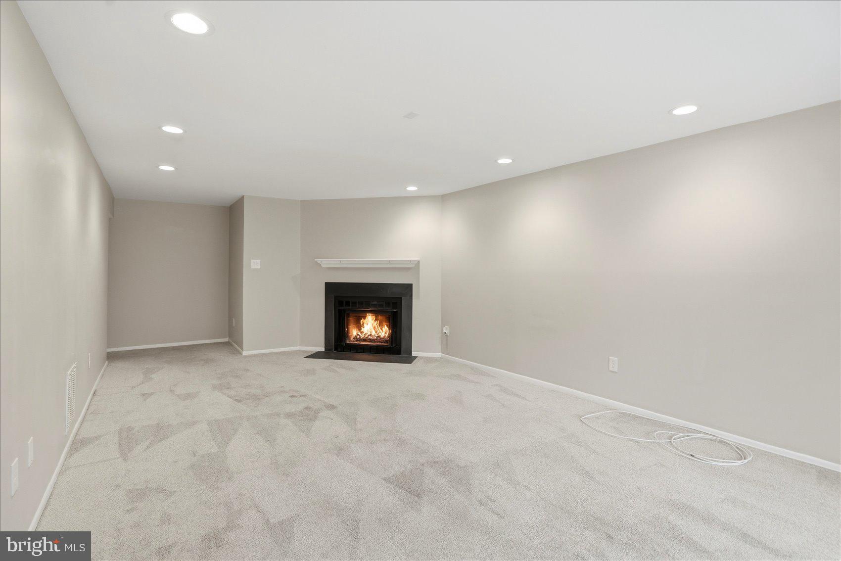 RUXTON CROSSING TOWNHSE - Residential