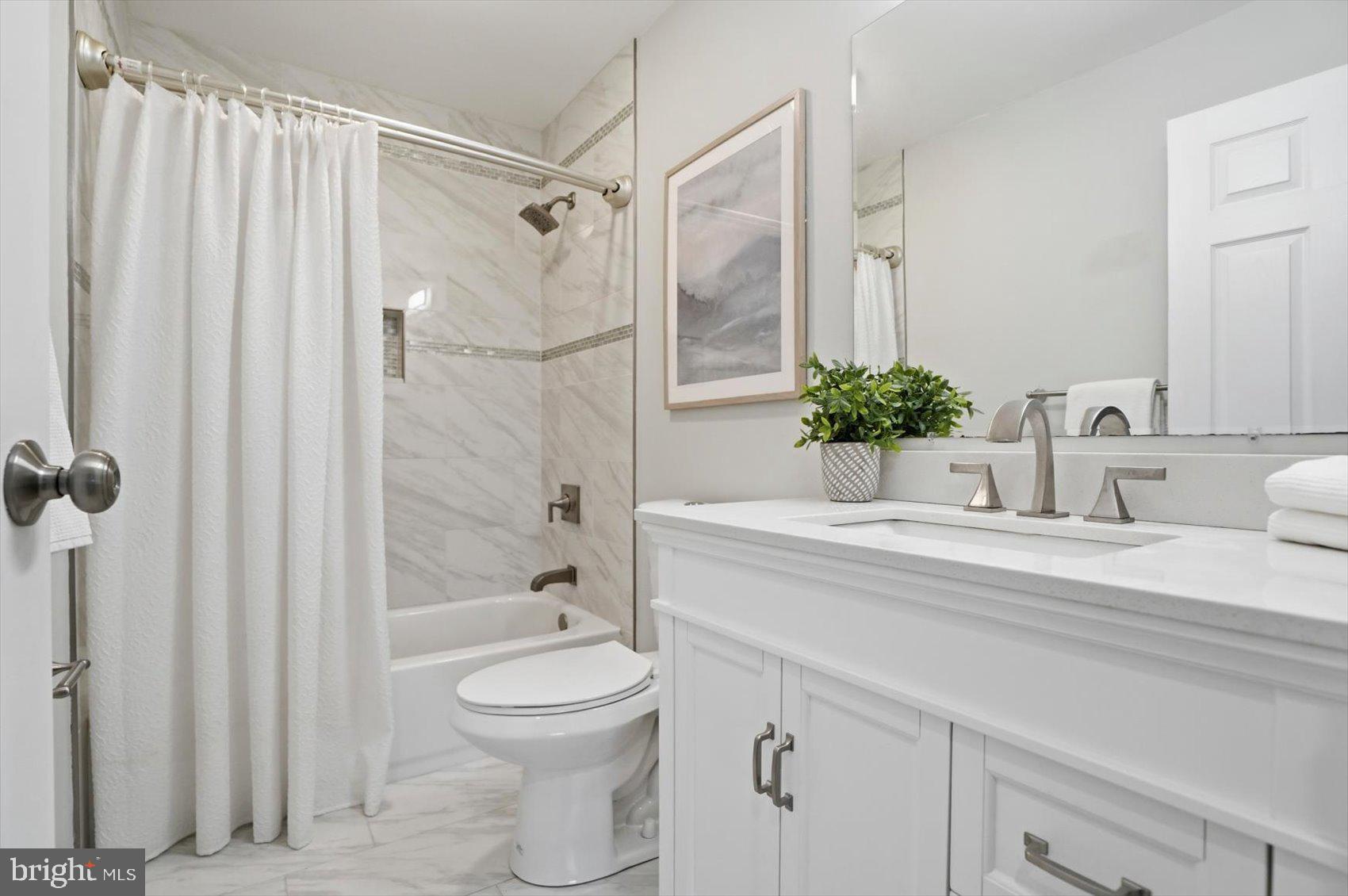 RUXTON CROSSING TOWNHSE - Residential