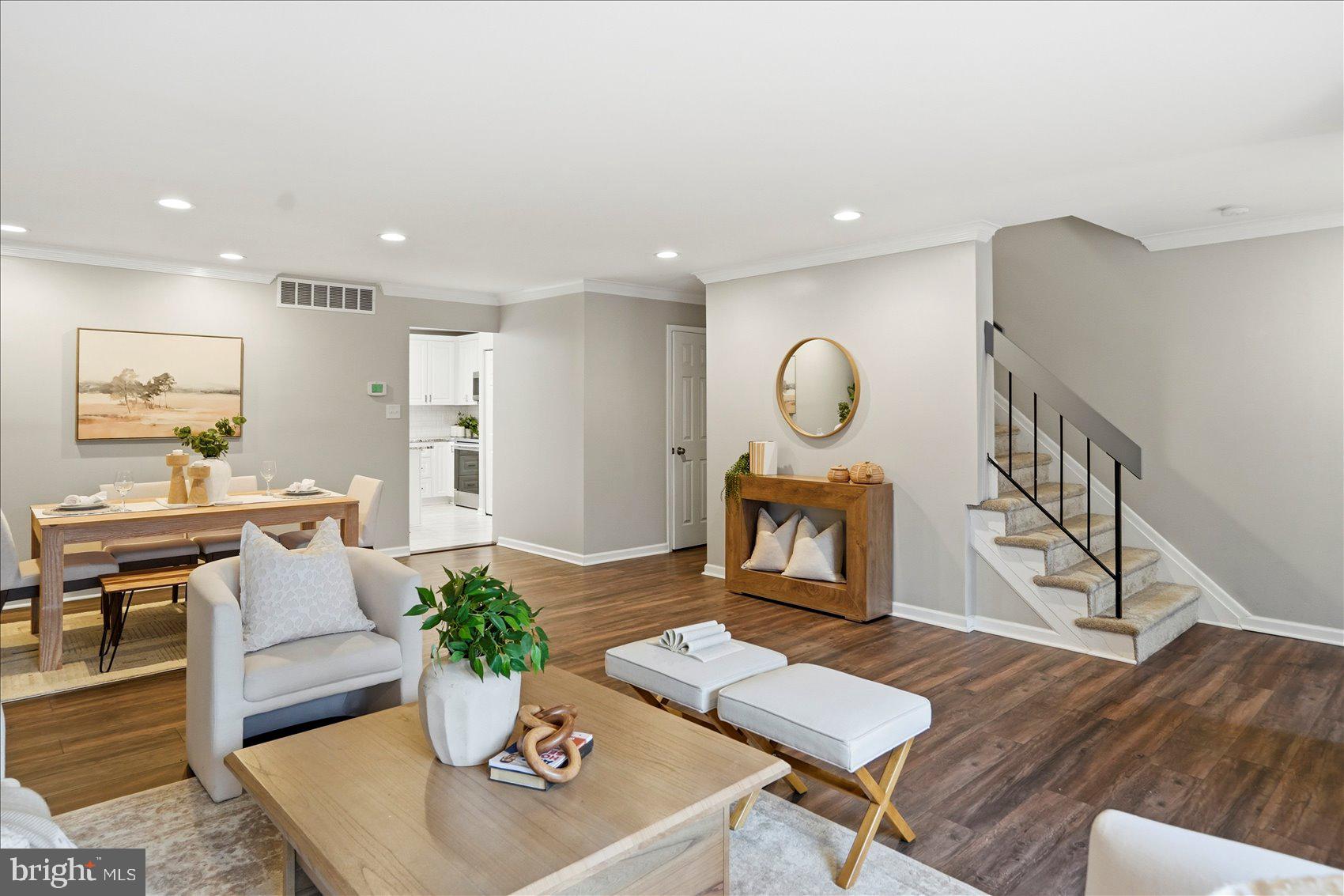 RUXTON CROSSING TOWNHSE - Residential