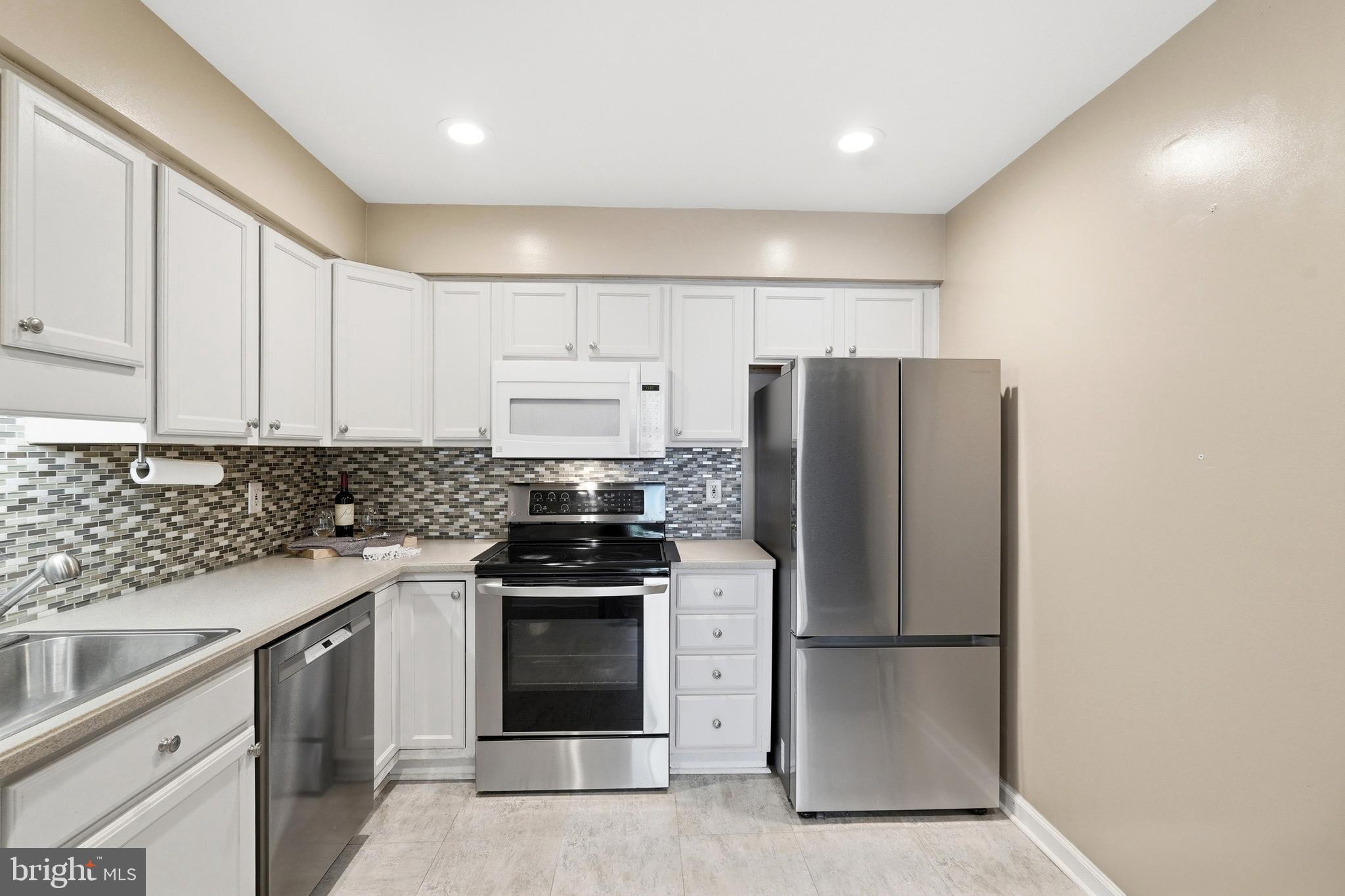 VILLAGE OF CLARYS FOREST - Residential