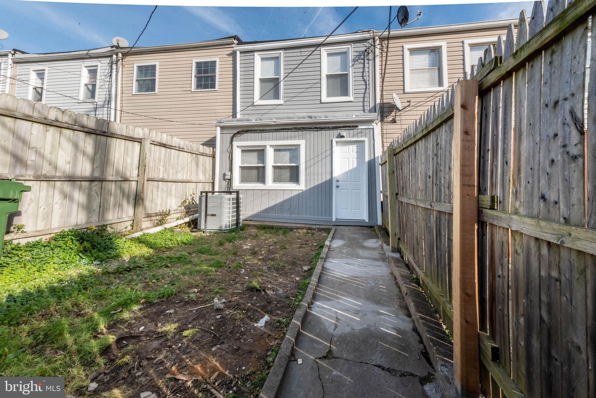 HAMPDEN HISTORIC DISTRICT - Residential Lease