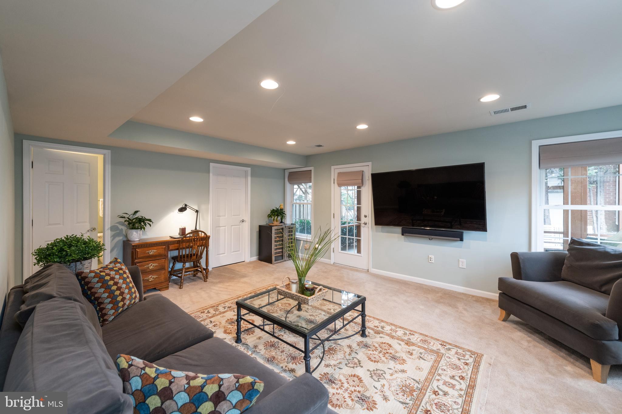 TOWNES AT MADISON LANE - Residential