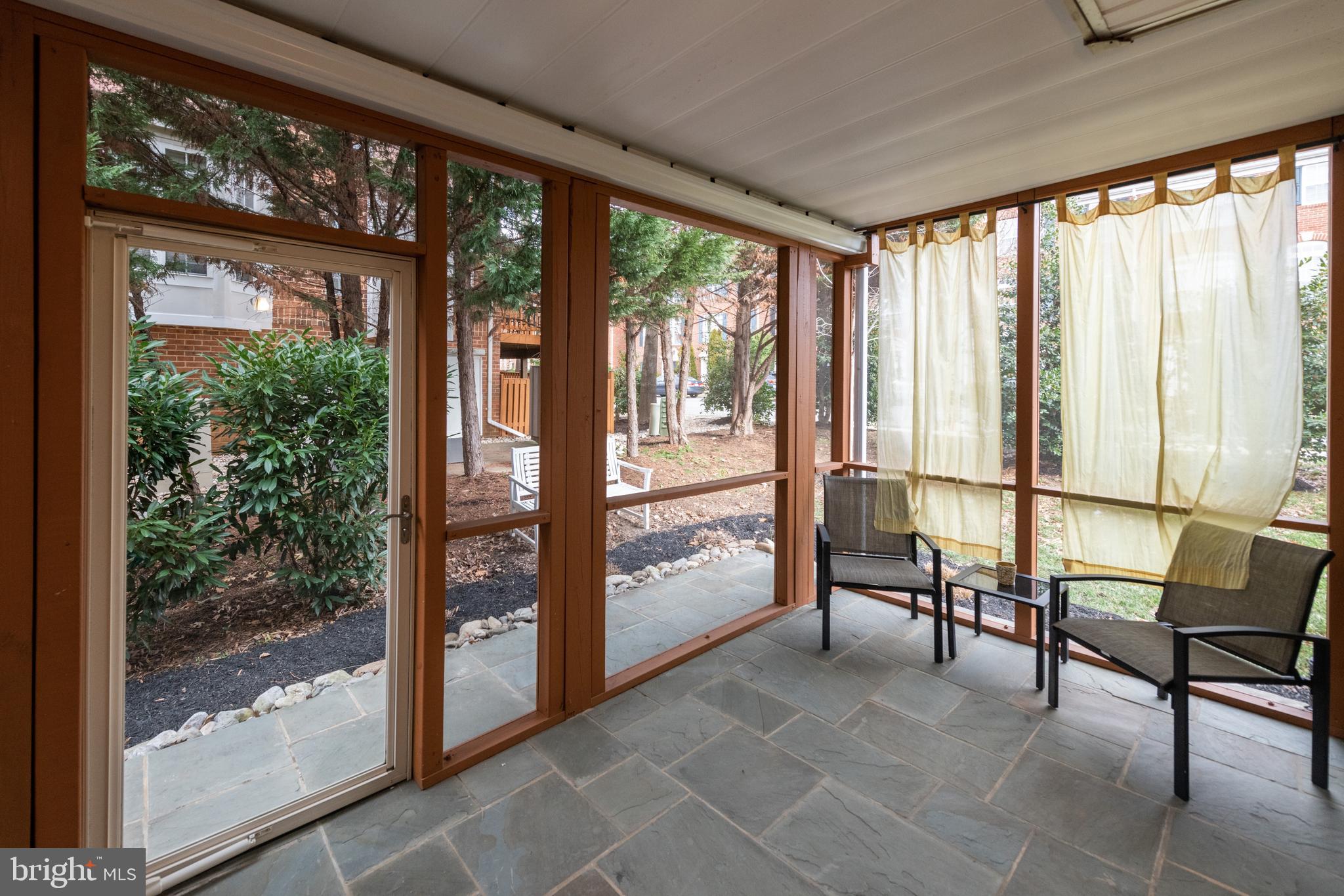 TOWNES AT MADISON LANE - Residential