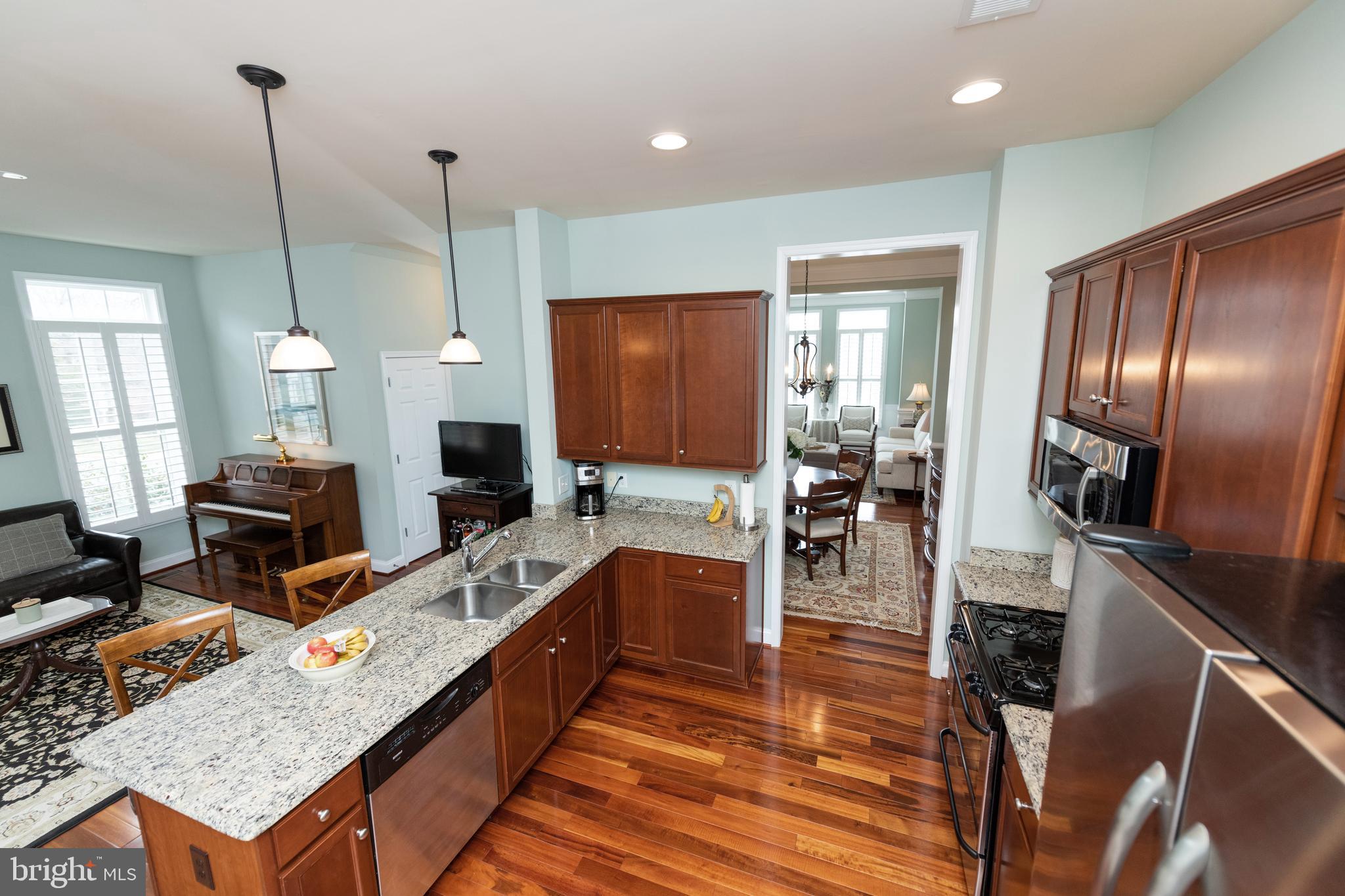 TOWNES AT MADISON LANE - Residential