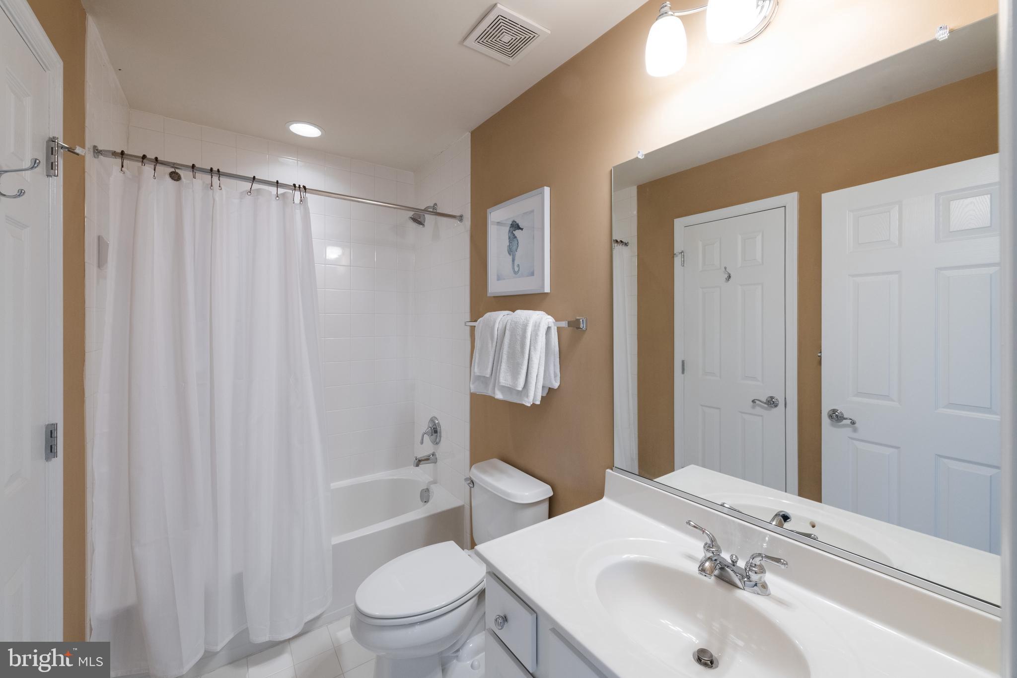 TOWNES AT MADISON LANE - Residential