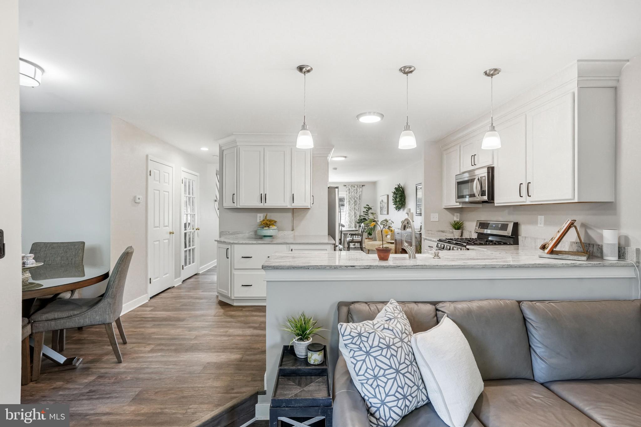 LONGWOOD CROSSING - Residential