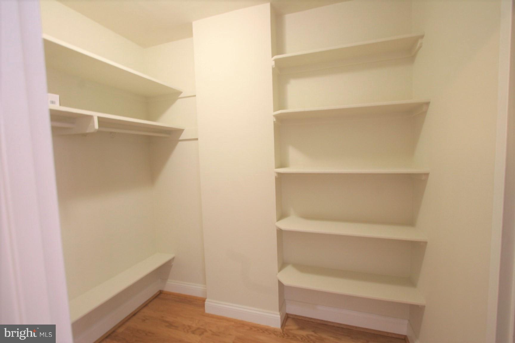 RIVER PLACE - Residential