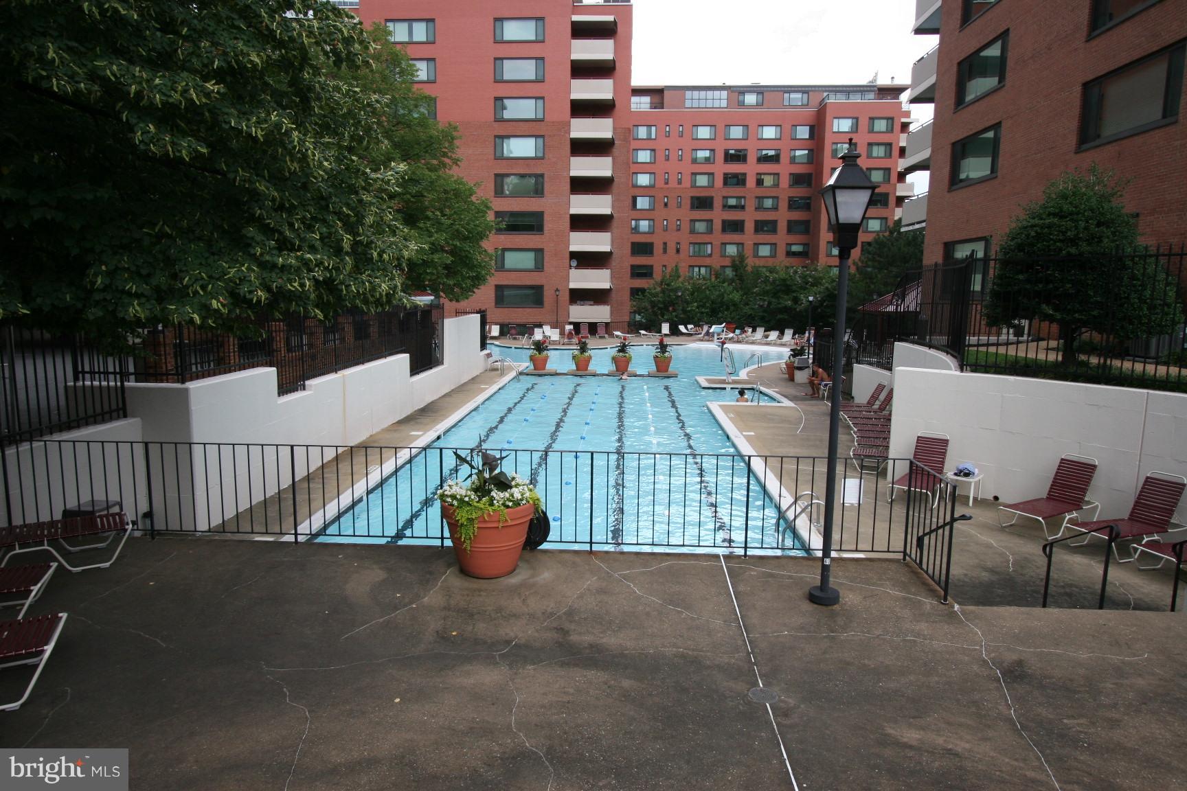 RIVER PLACE - Residential