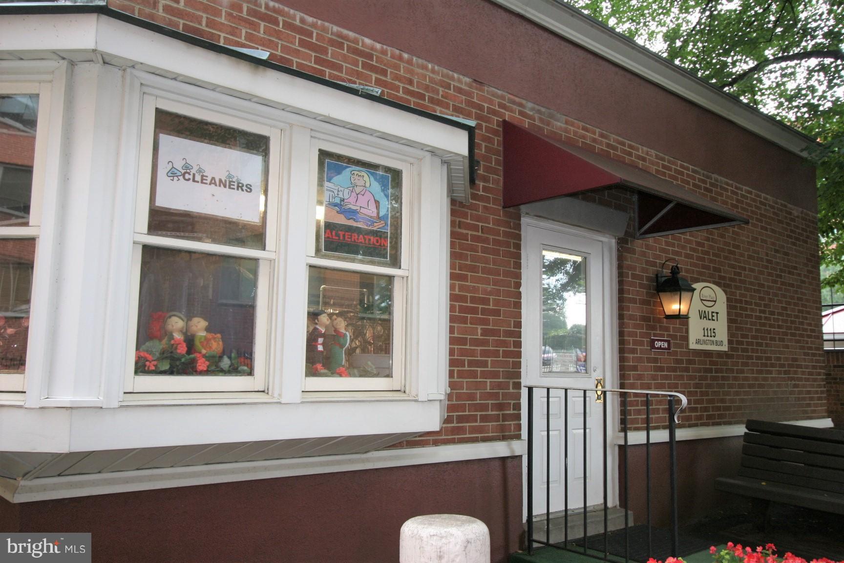 RIVER PLACE - Residential