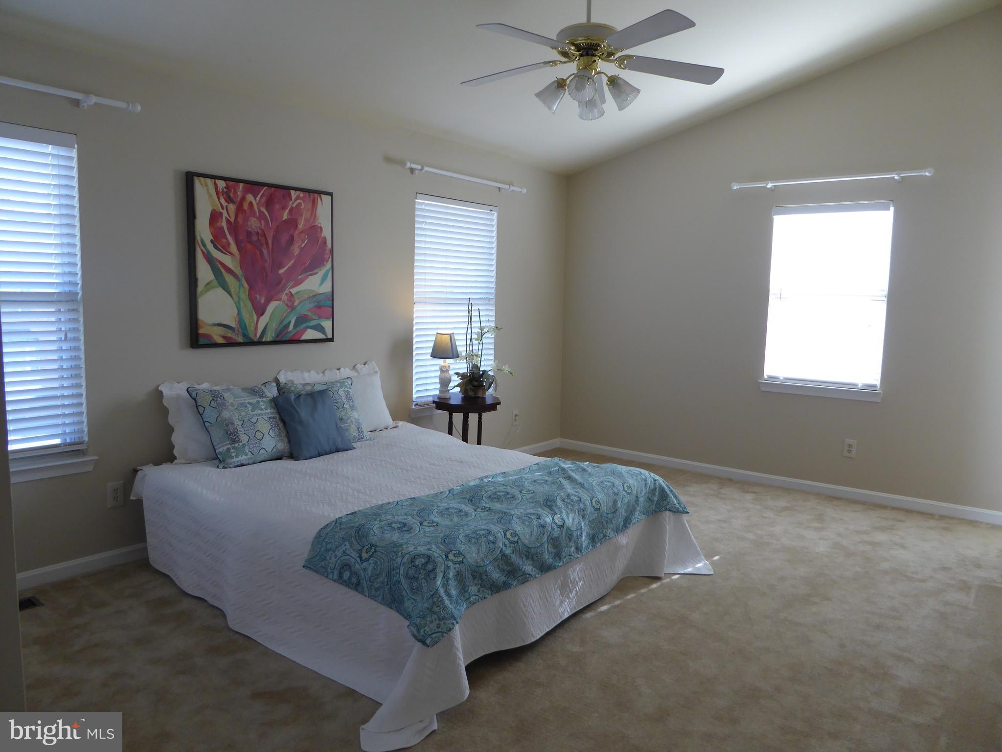 GUNSTON SQUARE - Residential