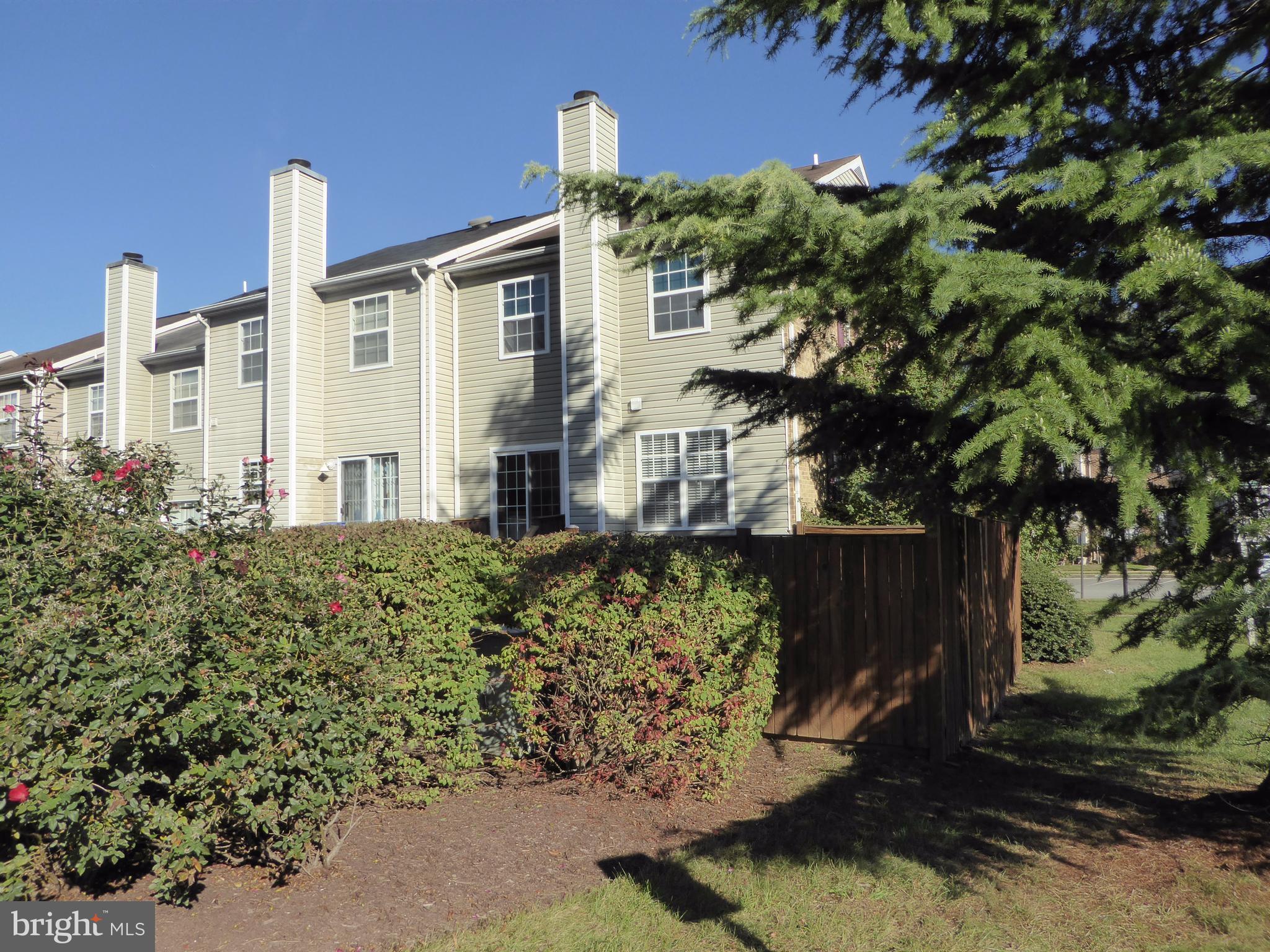 GUNSTON SQUARE - Residential