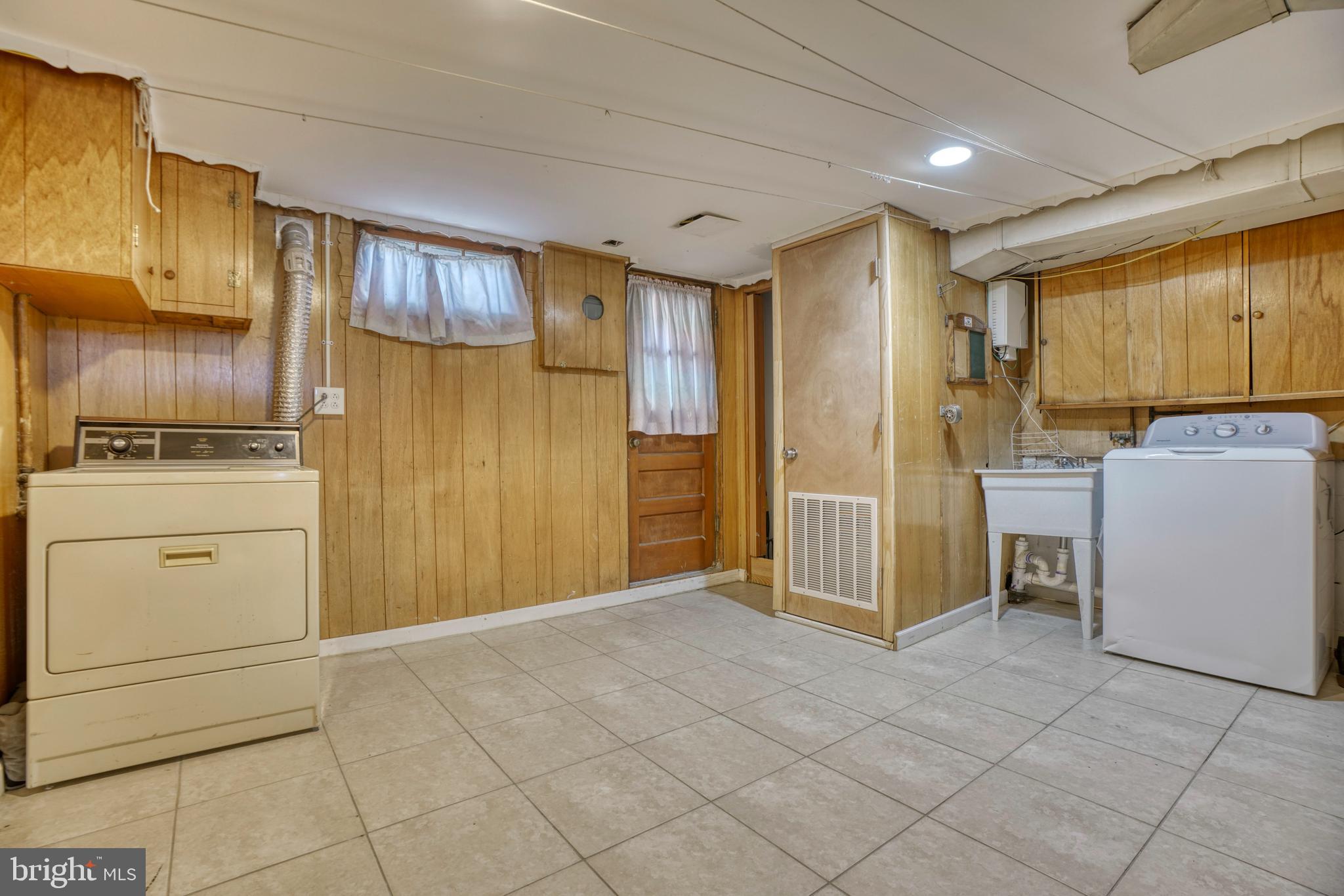 EASTWOOD - Residential