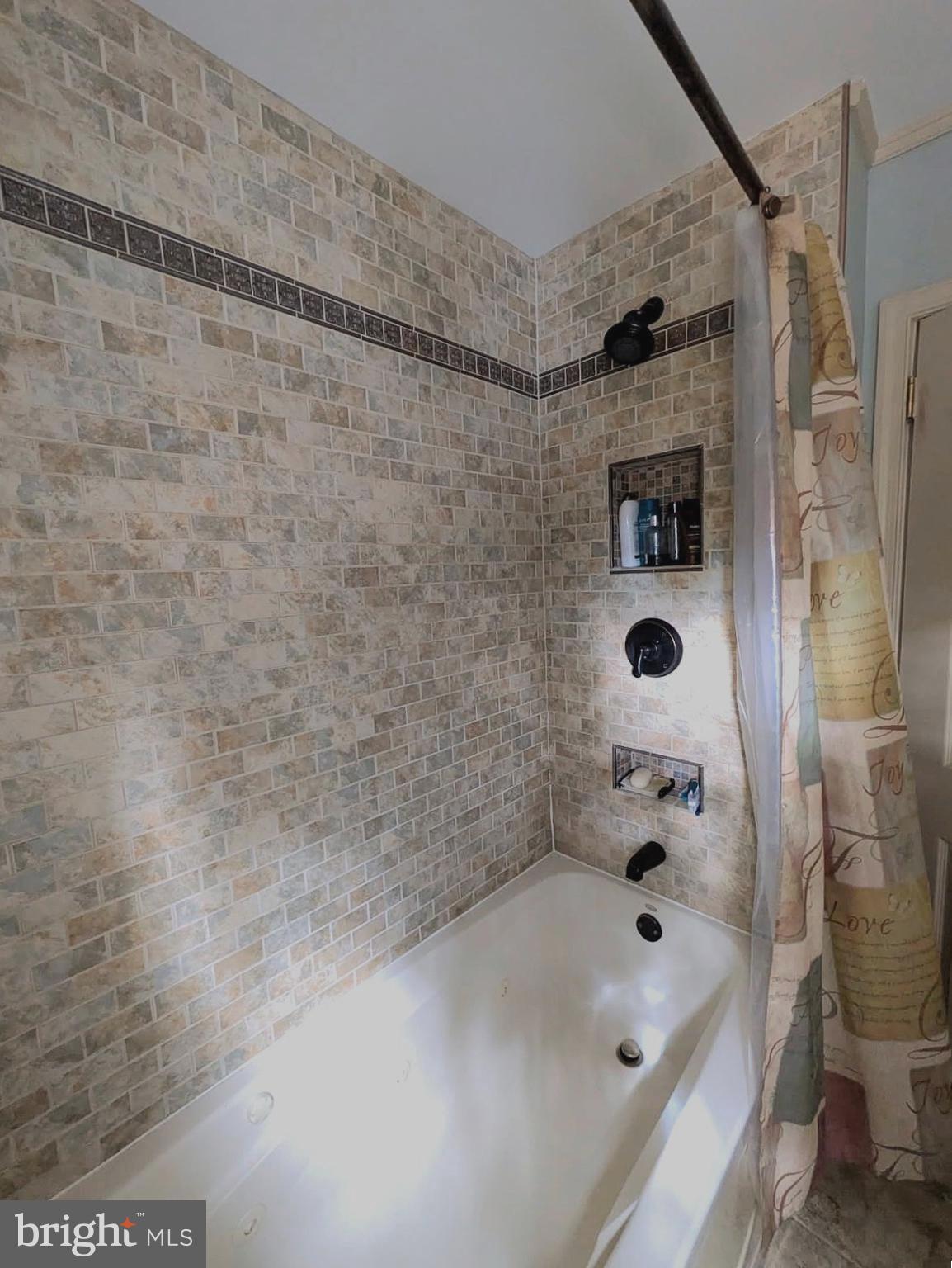 GLEN VIEW PARK - Residential