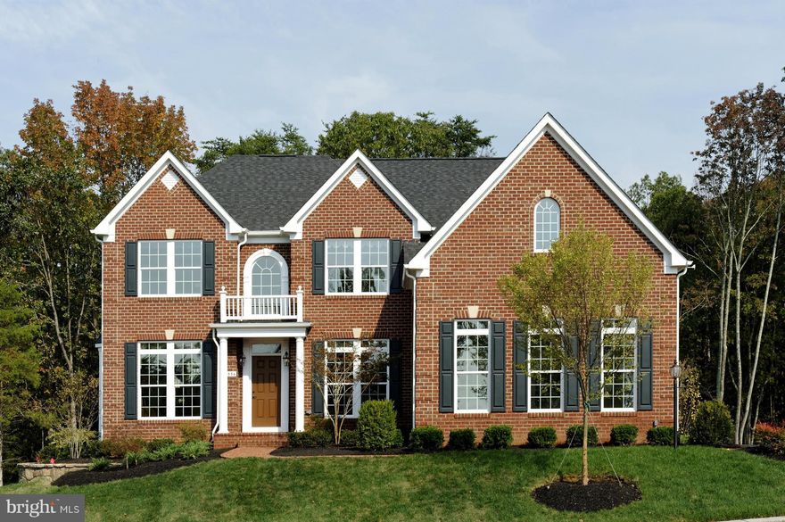 Oberlin Terrace BTT buyers specs & settled 9/11/2015 Home incl: granite cooks' kitch, S/S appl., HW in entry, kitchen &optional Morning Room.  Lux Owner's Suite. Images shown are representative only.