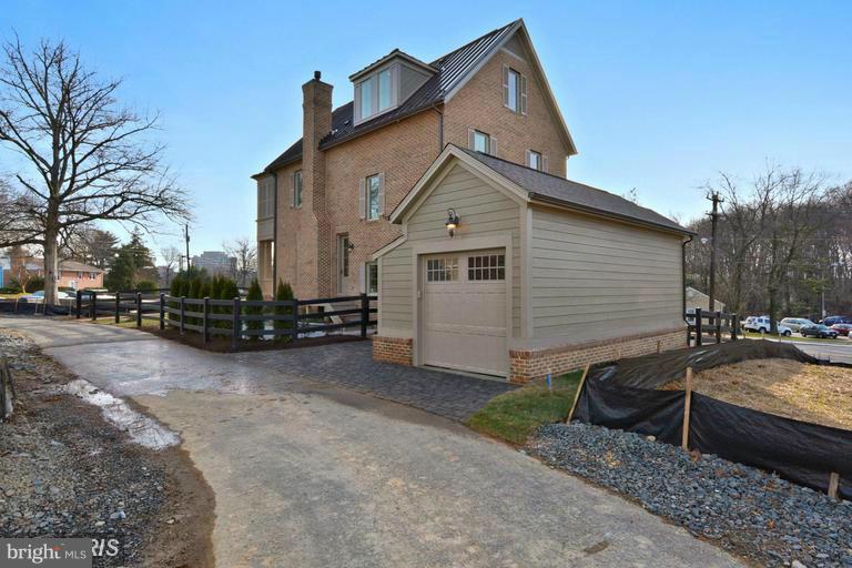 LACEY FOREST - Residential