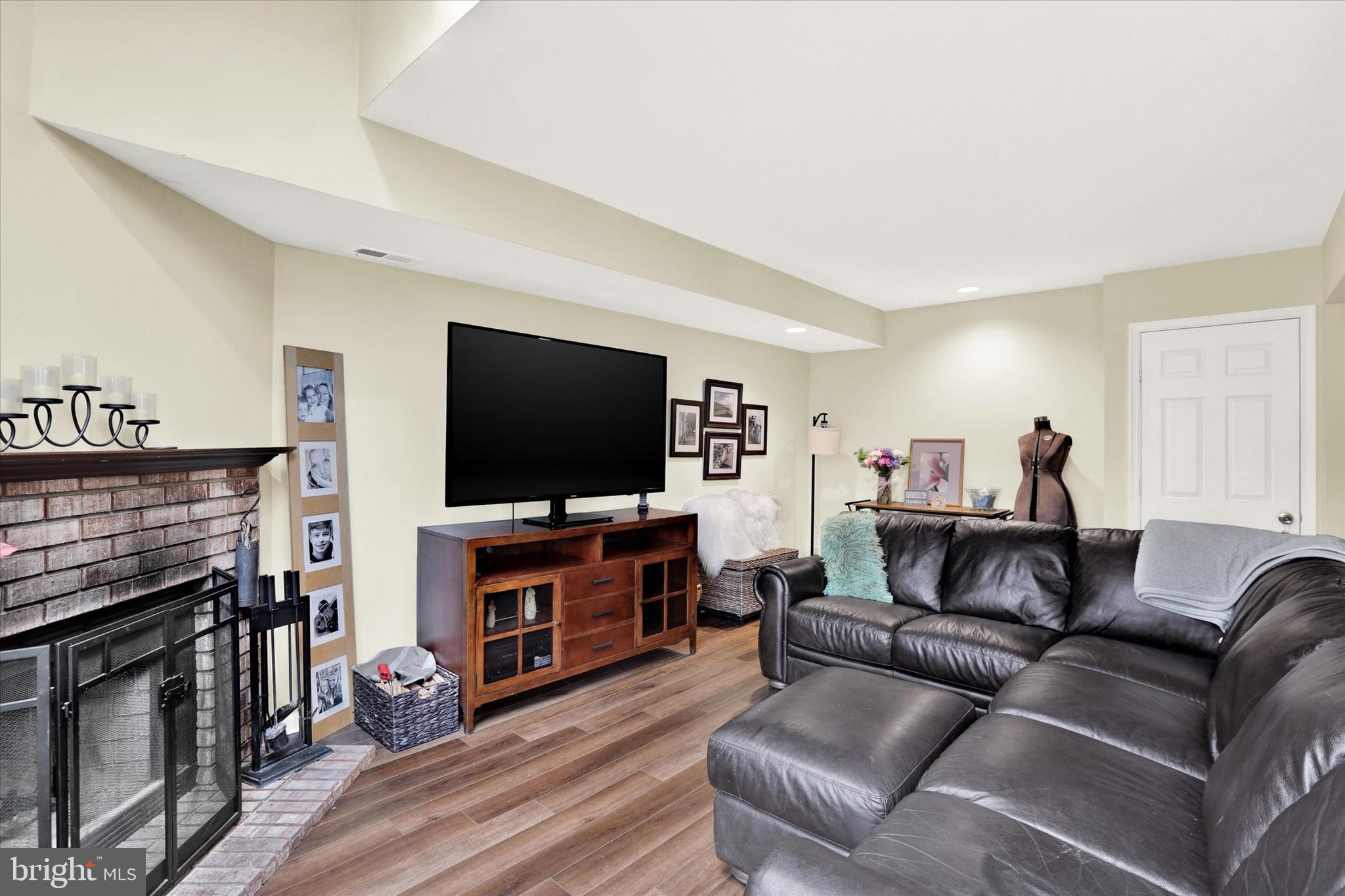 100 ACRE WOODS - Residential