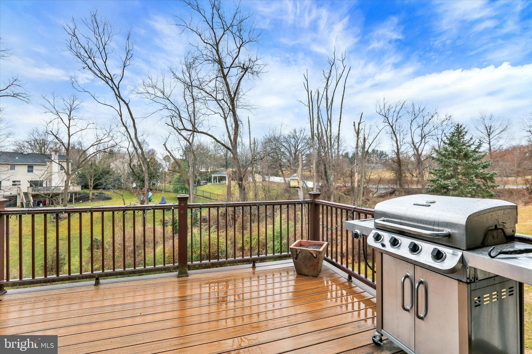 100 ACRE WOODS - Residential