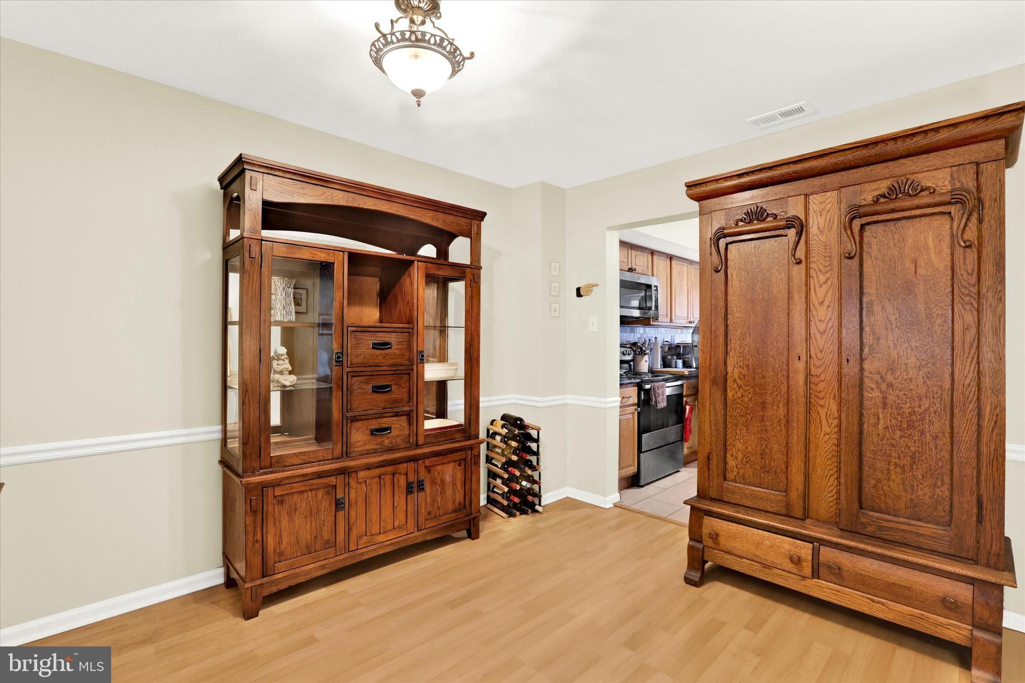 100 ACRE WOODS - Residential