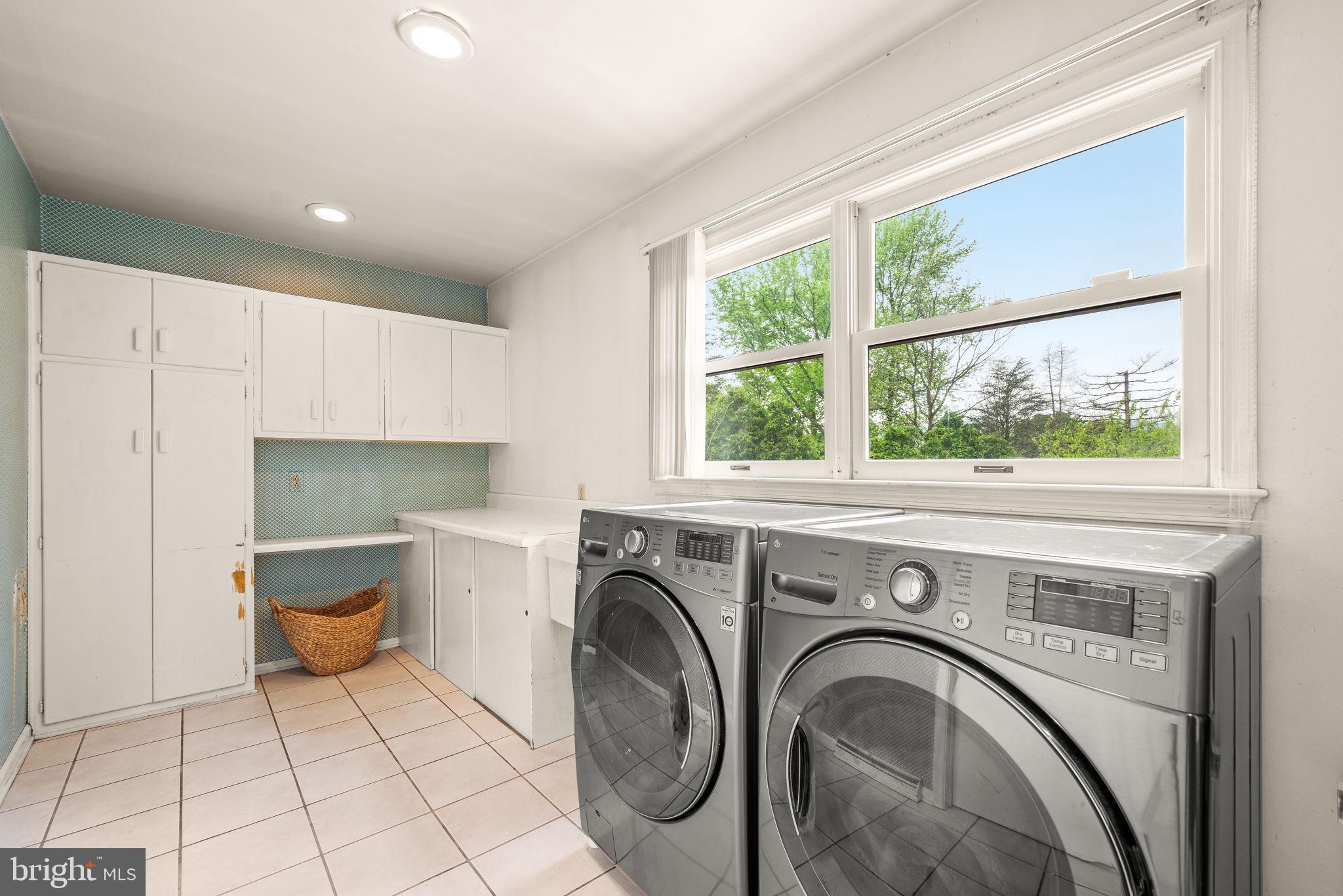 GLEN OLEY FARMS - Residential